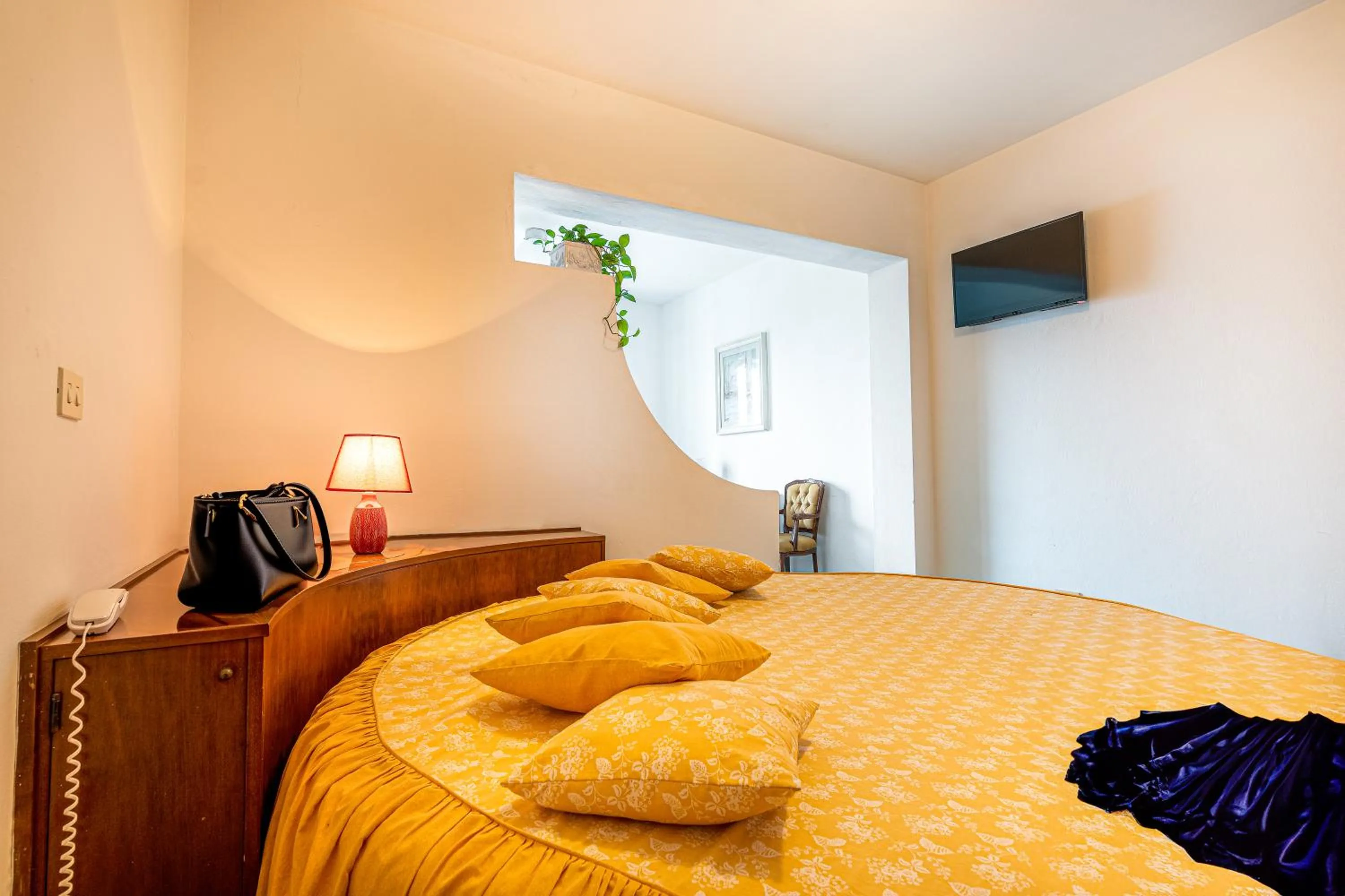 Bedroom, Bed in Hotel Vittoria