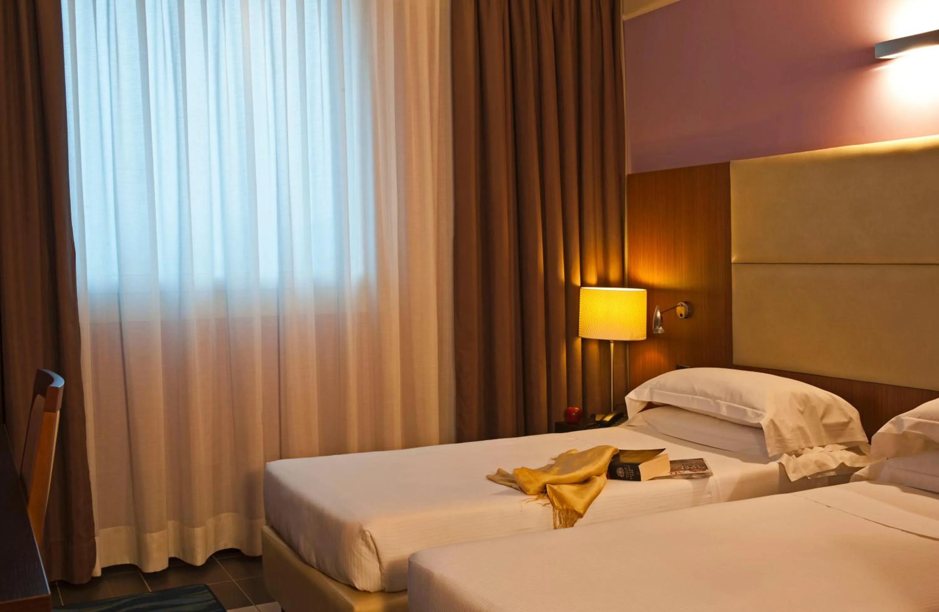 Photo of the whole room, Bed in My One Hotel Bologna