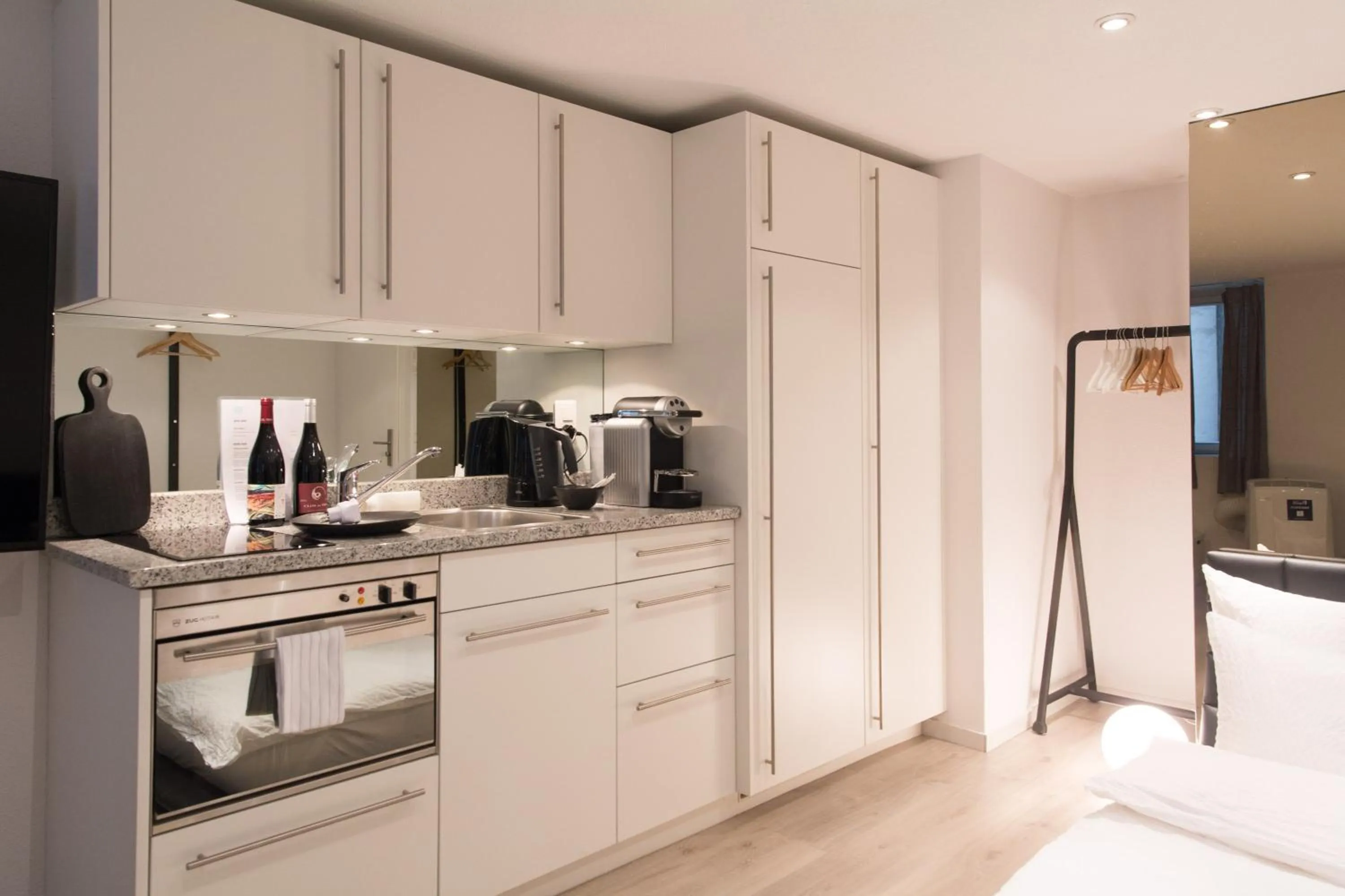 Bathroom in Top city center location by Airhome