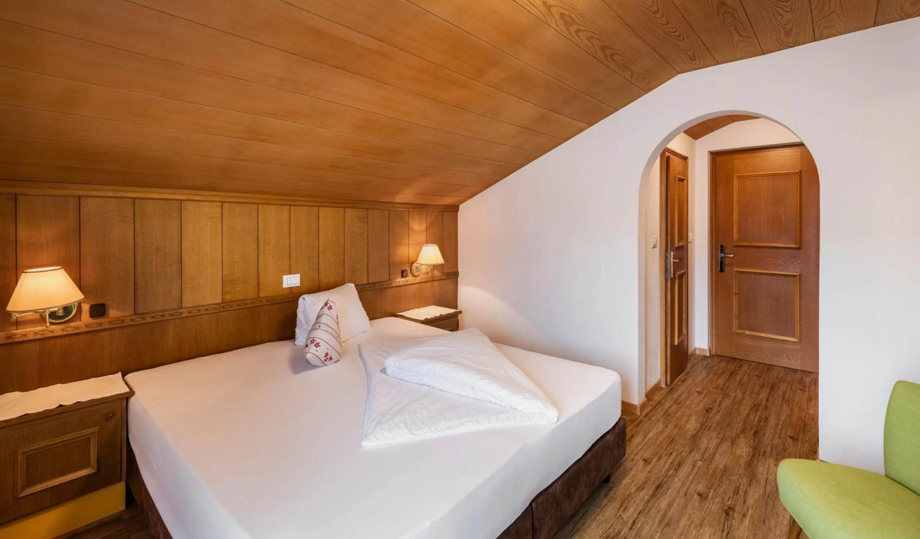 Photo of the whole room, Bed in Pension Florian