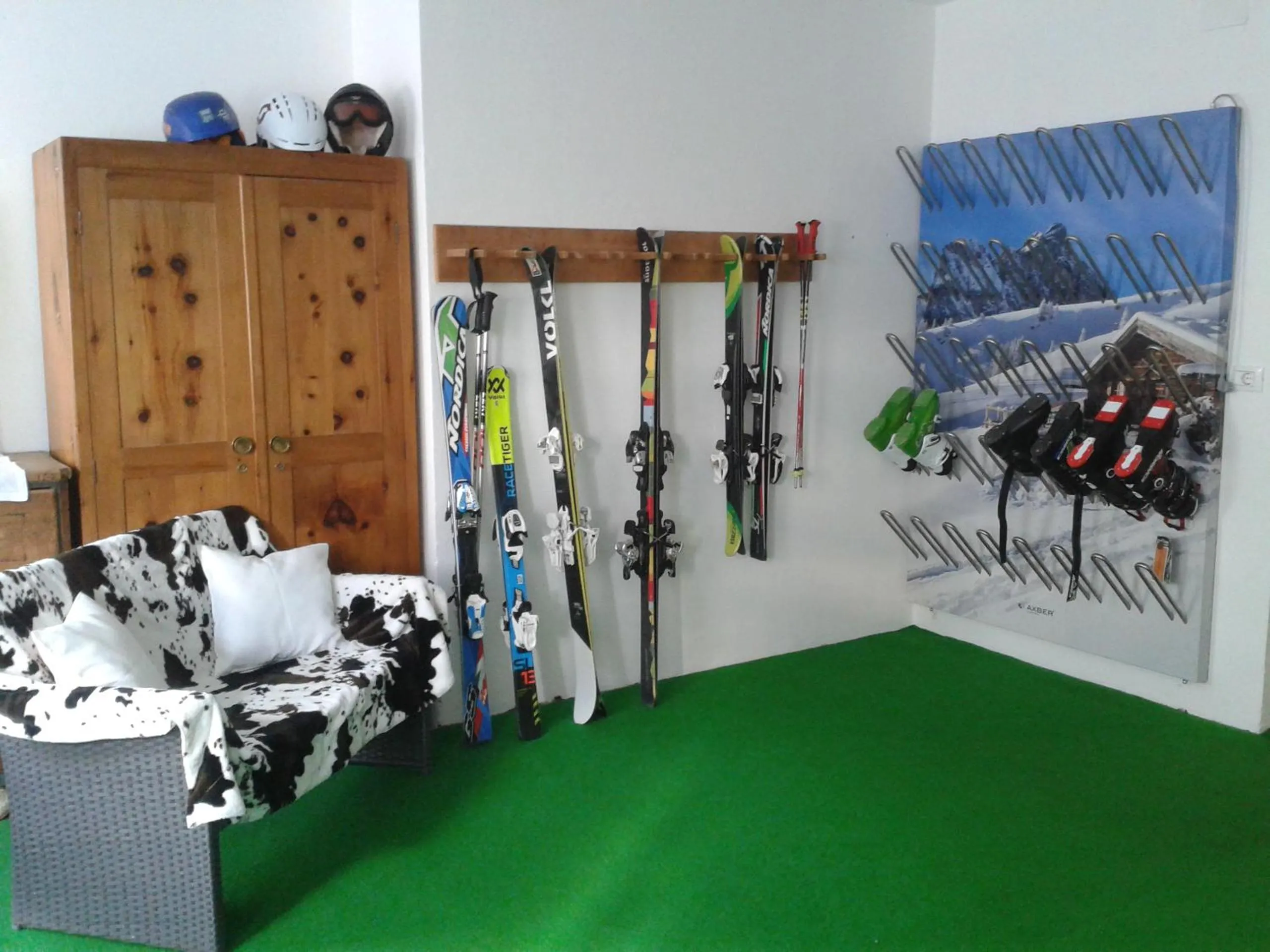 Skiing in Pension Florian