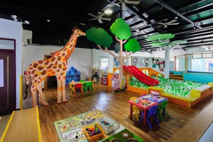 Children play ground in Yudali Motel