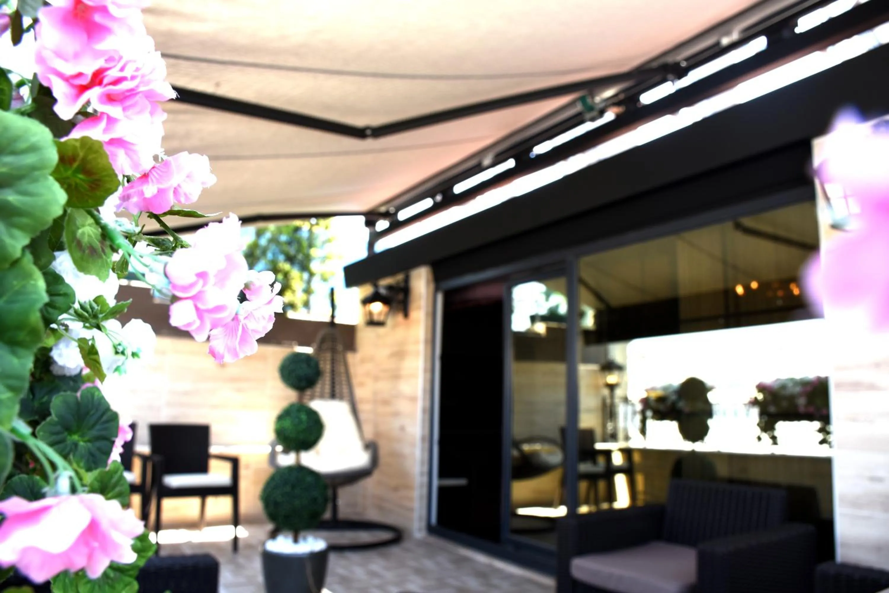 Facade/entrance in Bonne Sante Hotel