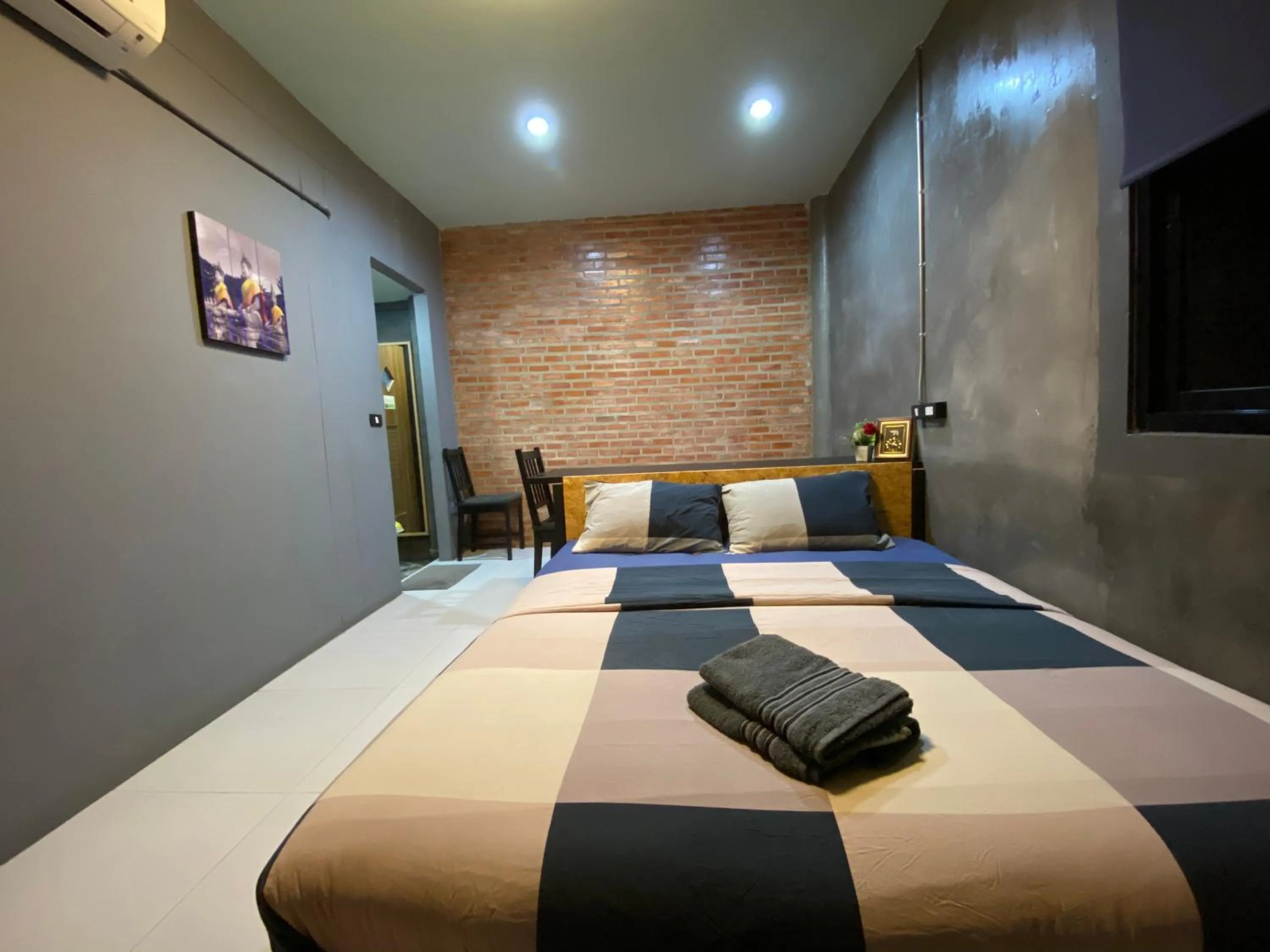 Bed in At Home Hostel, Pak Chong