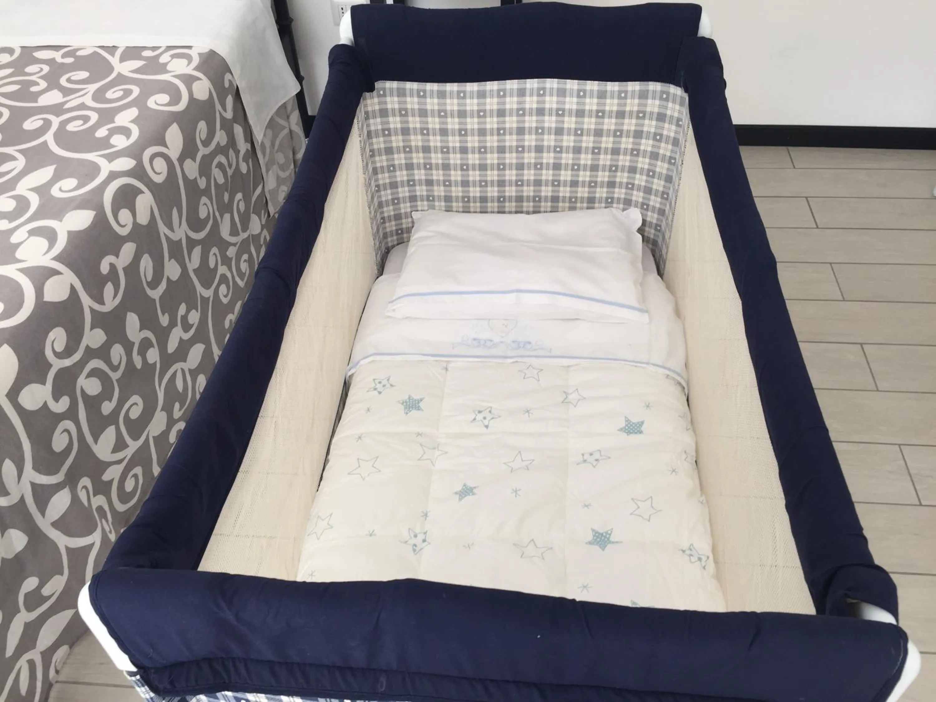 cot, Bed in SweetHomeToledo