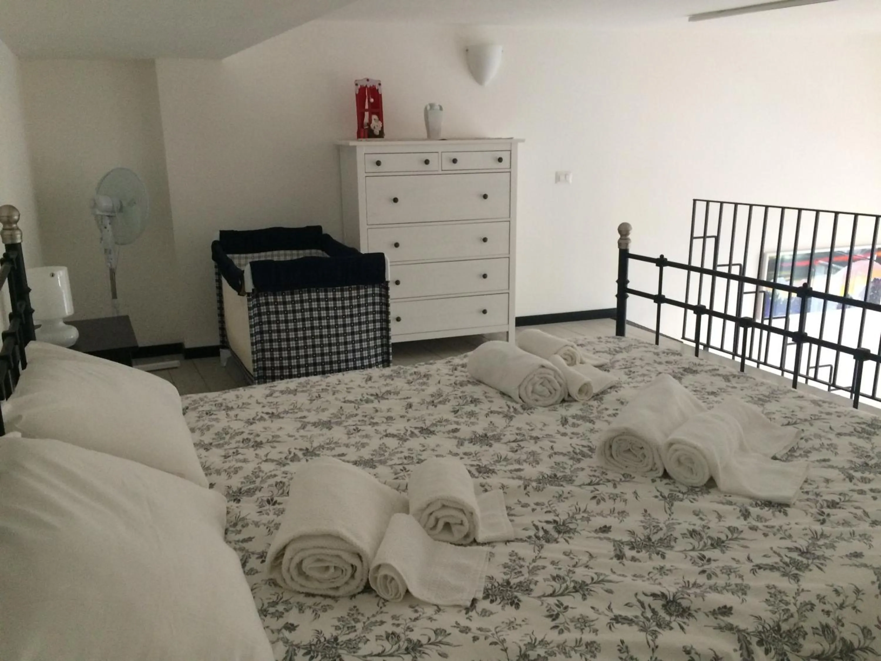 cot, Bed in SweetHomeToledo