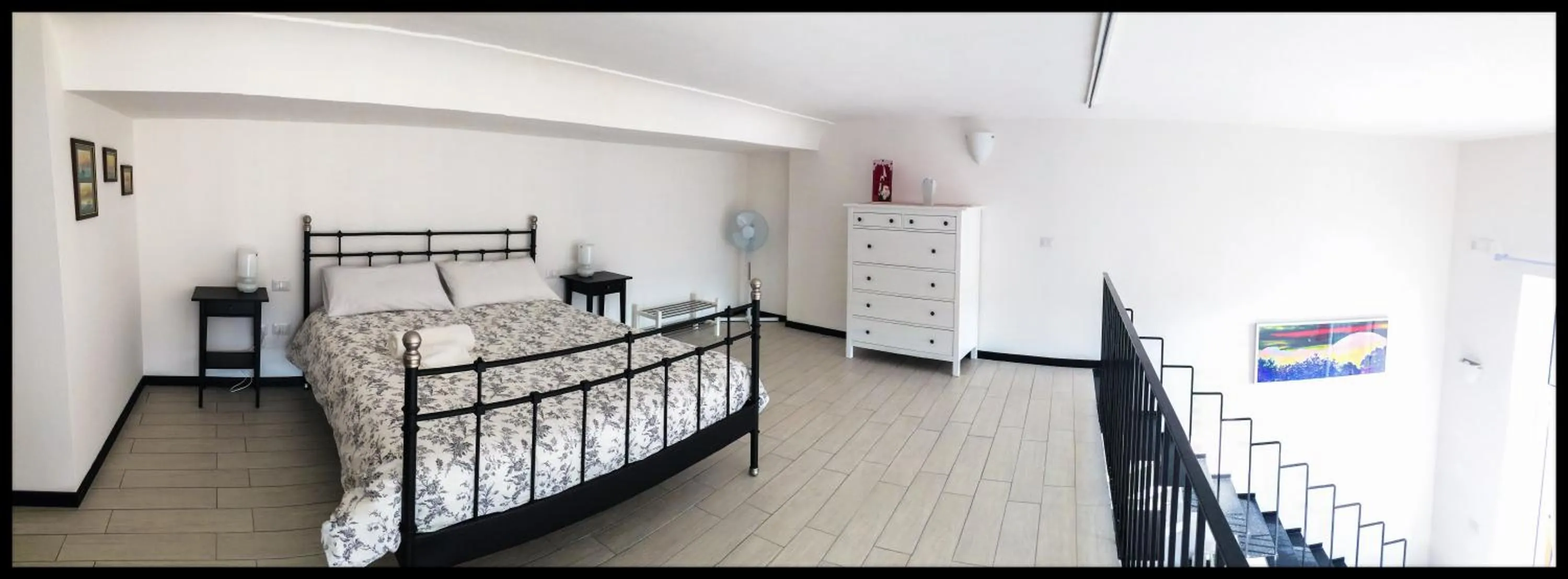 Photo of the whole room, Bed in SweetHomeToledo