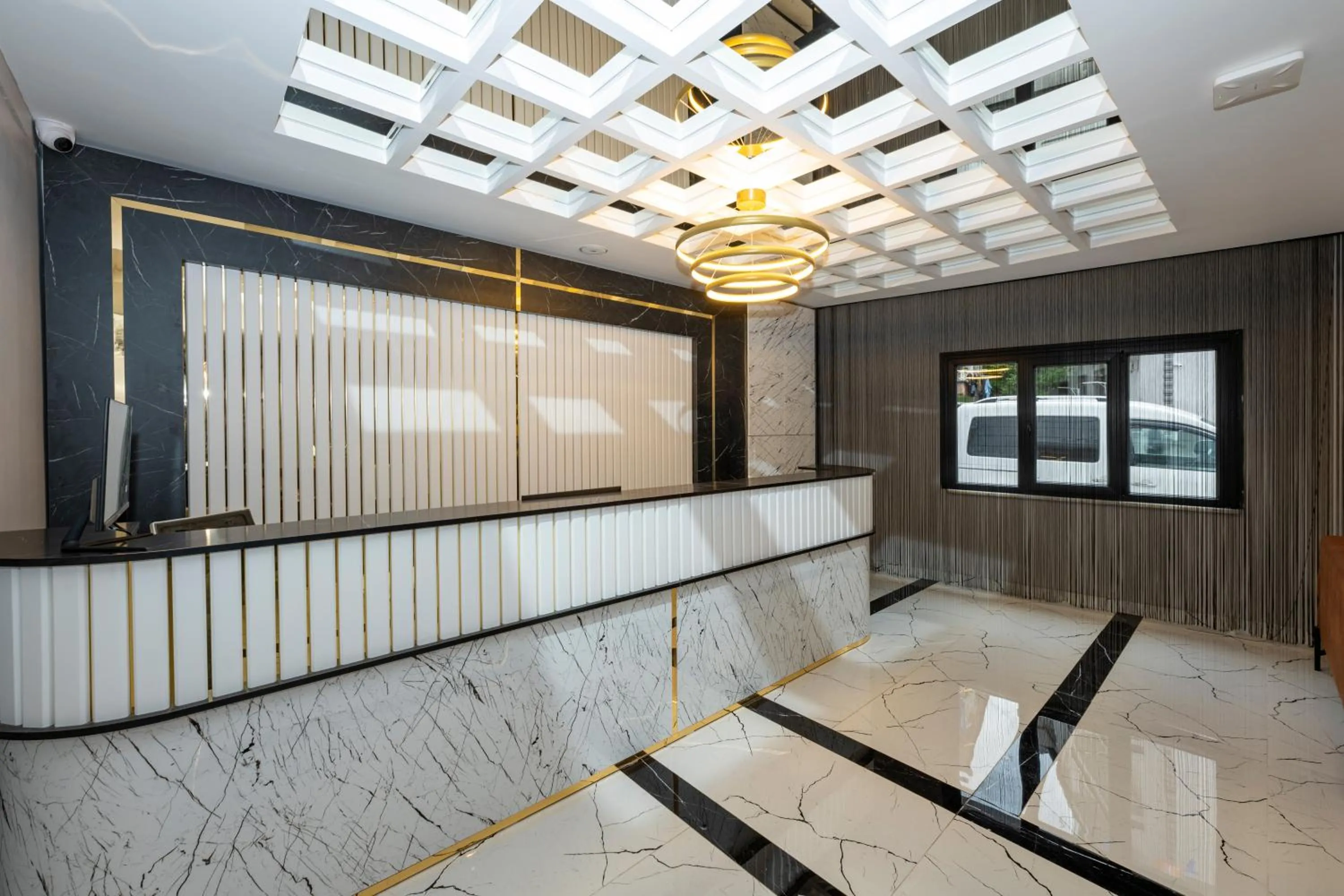 Lobby or reception in İstanbul Paradise Hotel