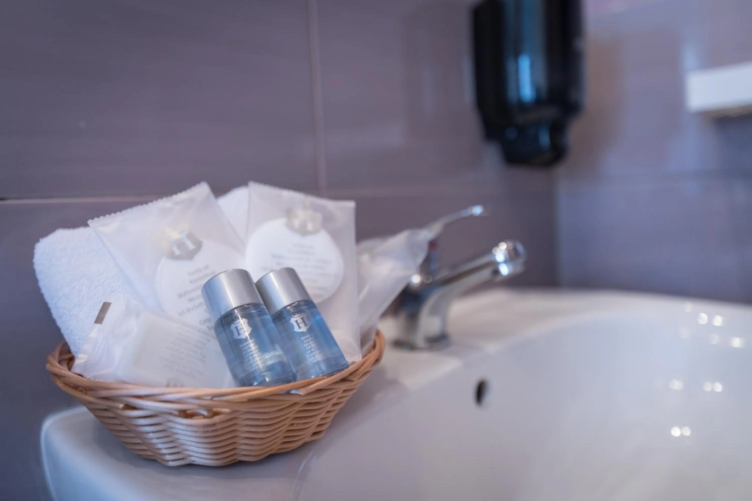 Bathroom in The Dots Hostel