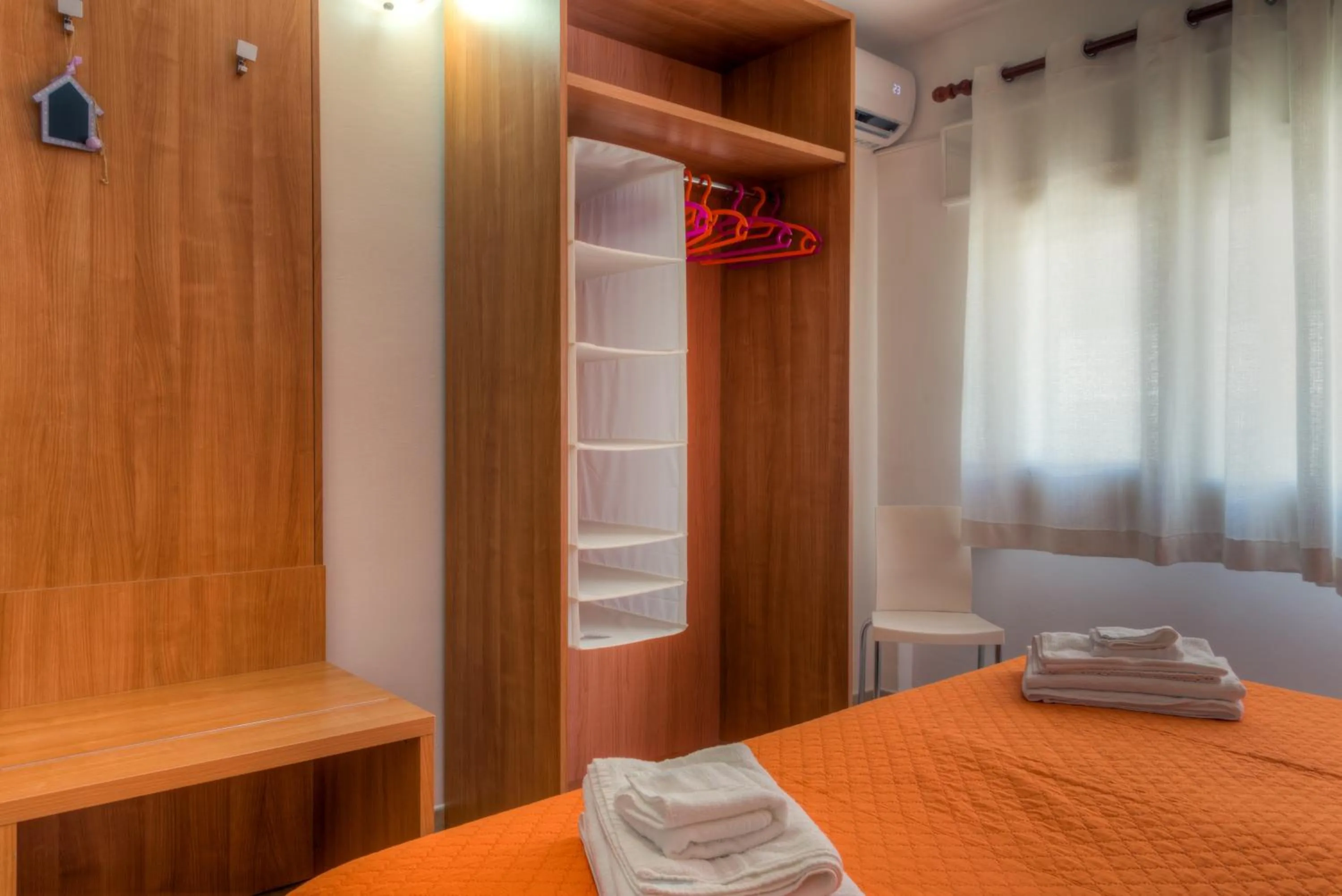 Bedroom, Bed in Aquarium Residence