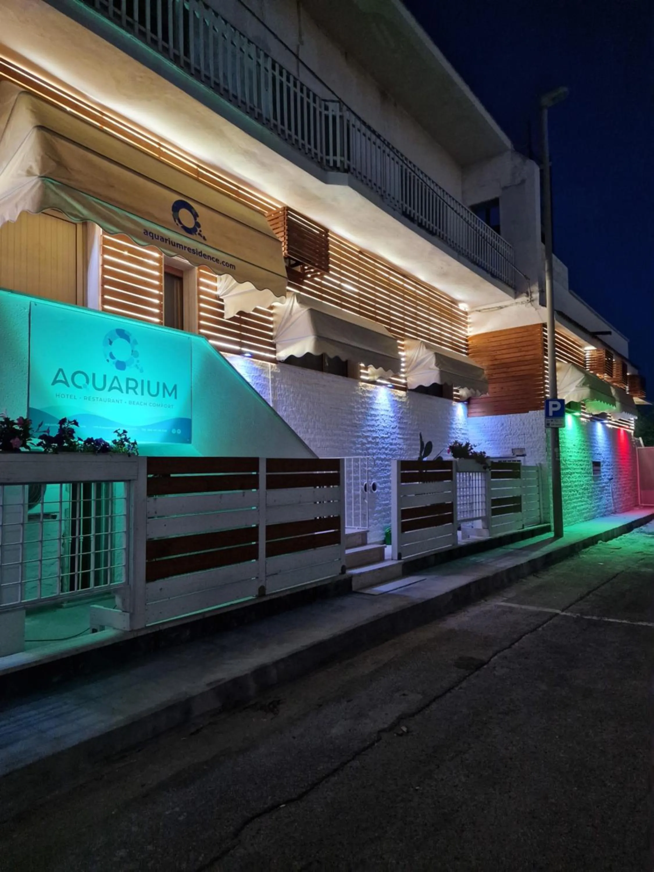 Facade/entrance in Aquarium Residence