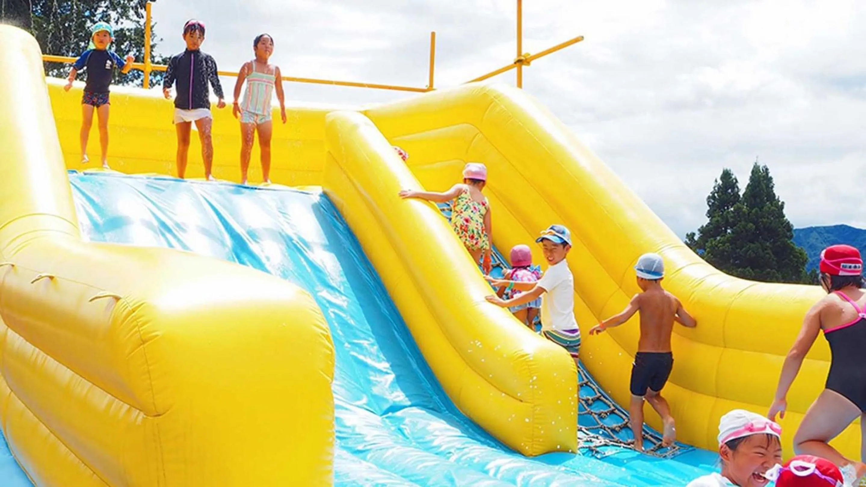 Swimming pool in Hotel Green Plaza Joetsu
