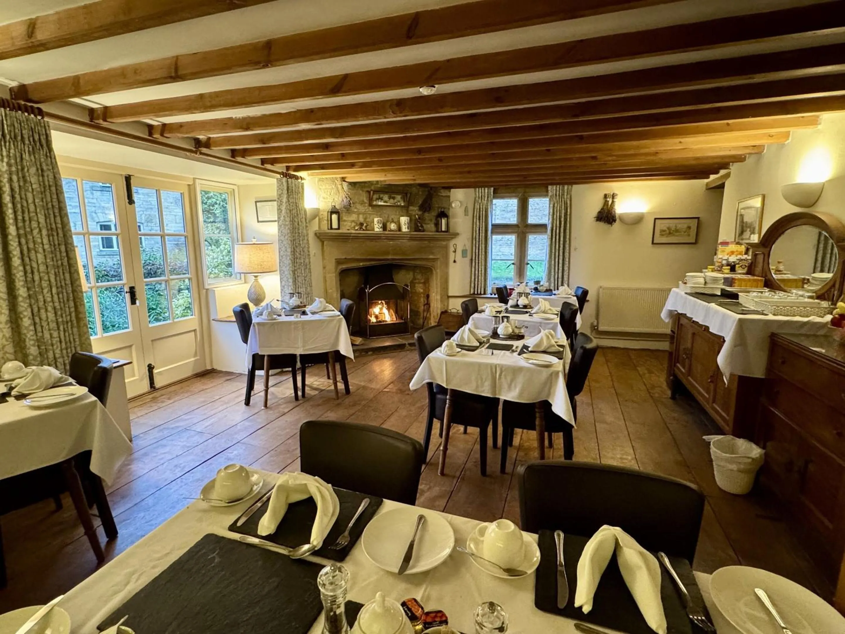 Dining area in Guiting Guest House