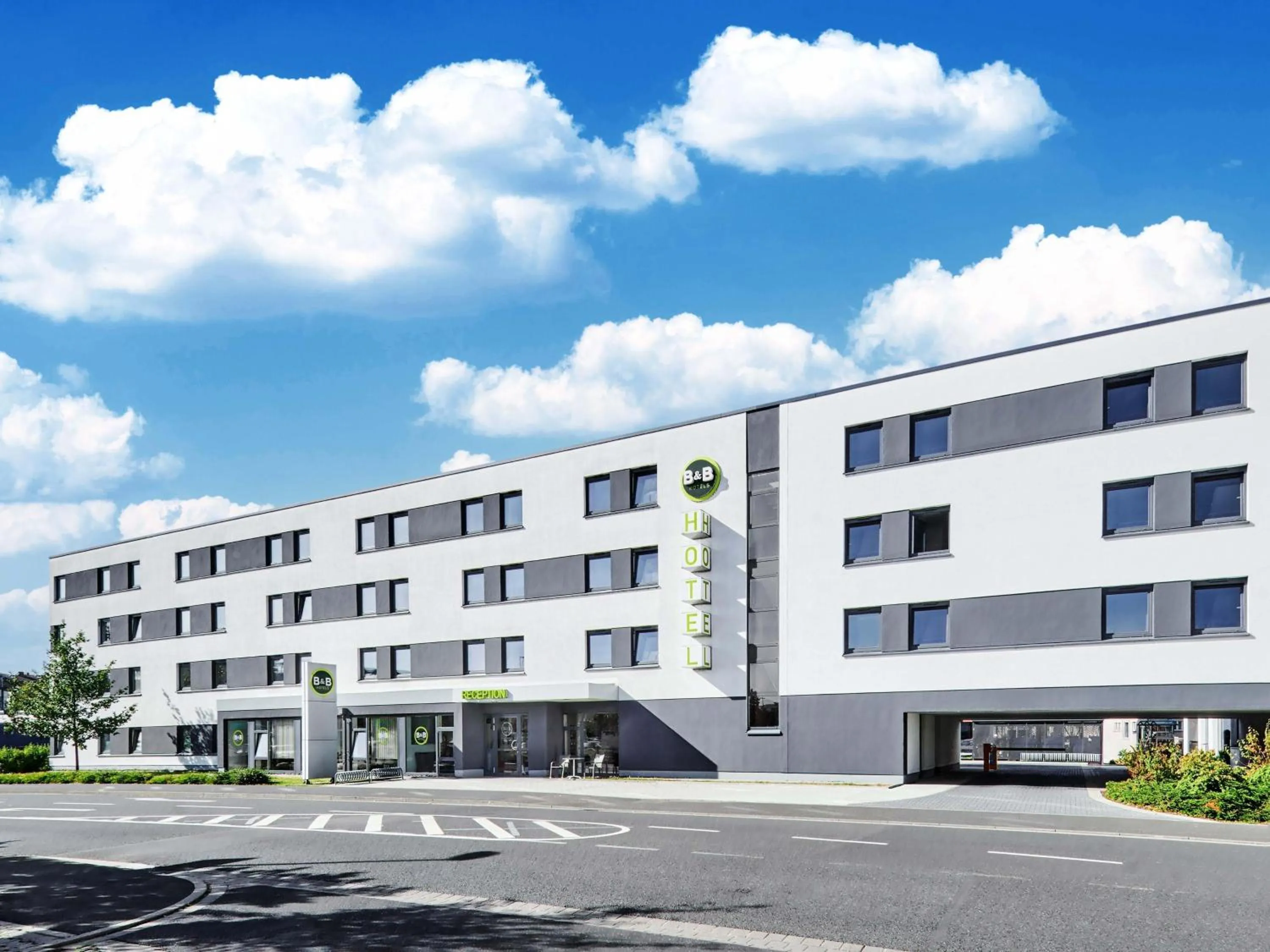 Property building in B&B Hotel Aschaffenburg