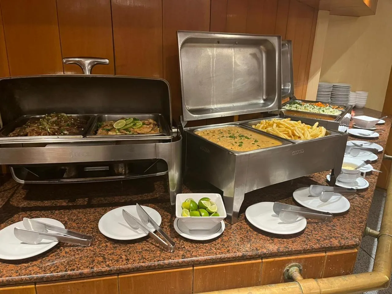 Restaurant/places to eat in Hotel Atlantico Star