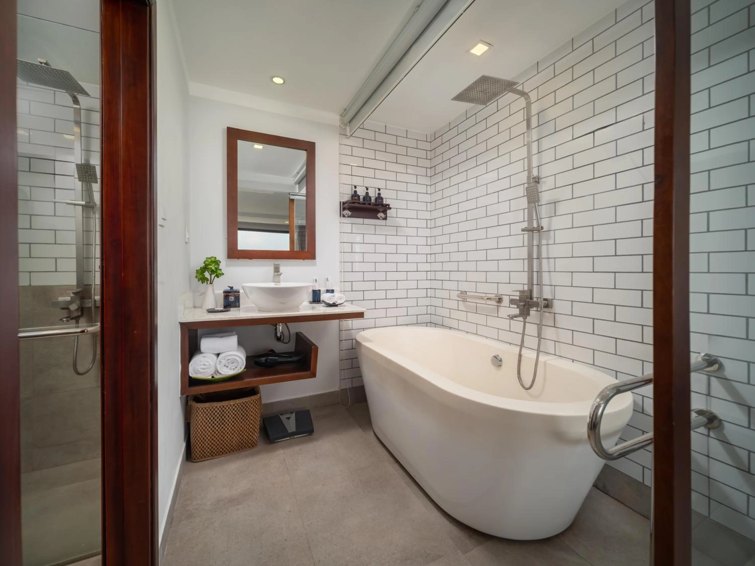 Shower in Hoi An Odyssey Hotel & Spa