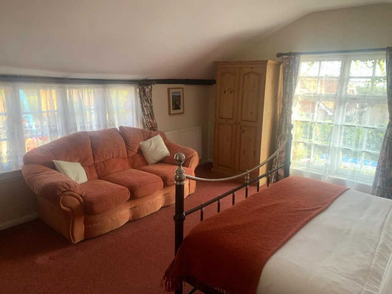 Bedroom, Bed in Two Sawyers