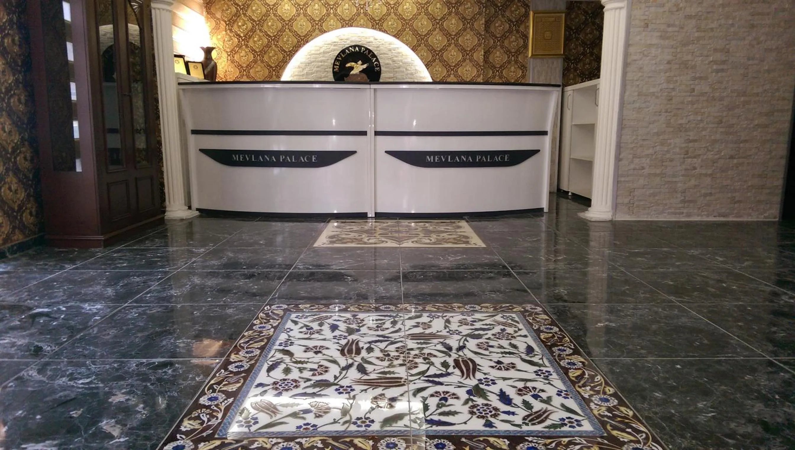 Lobby or reception in Mevlana Palace