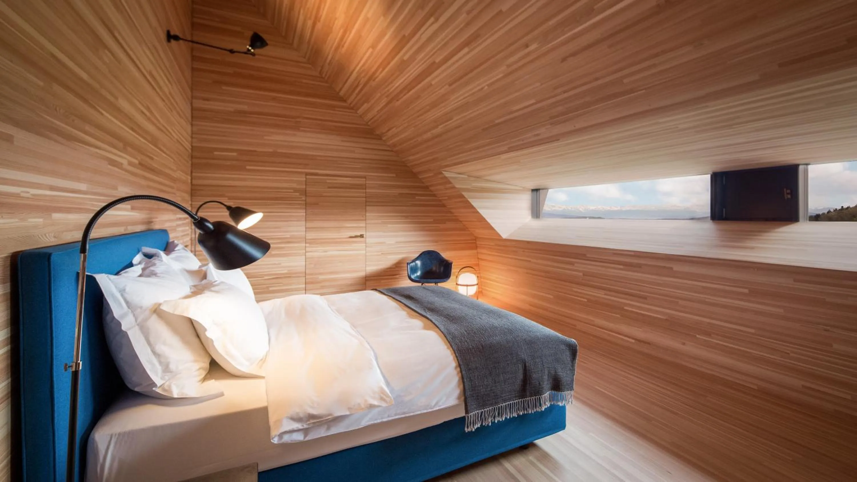 Bed in Hotel Krone Regensberg