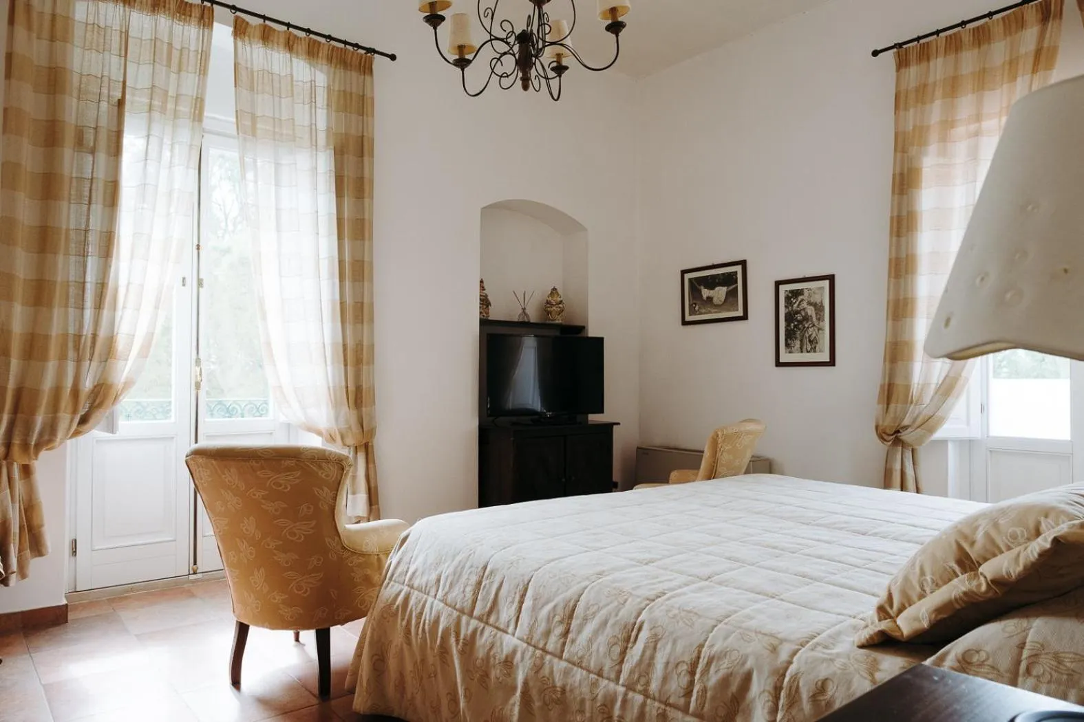 Photo of the whole room, Bed in Golf Club Metaponto