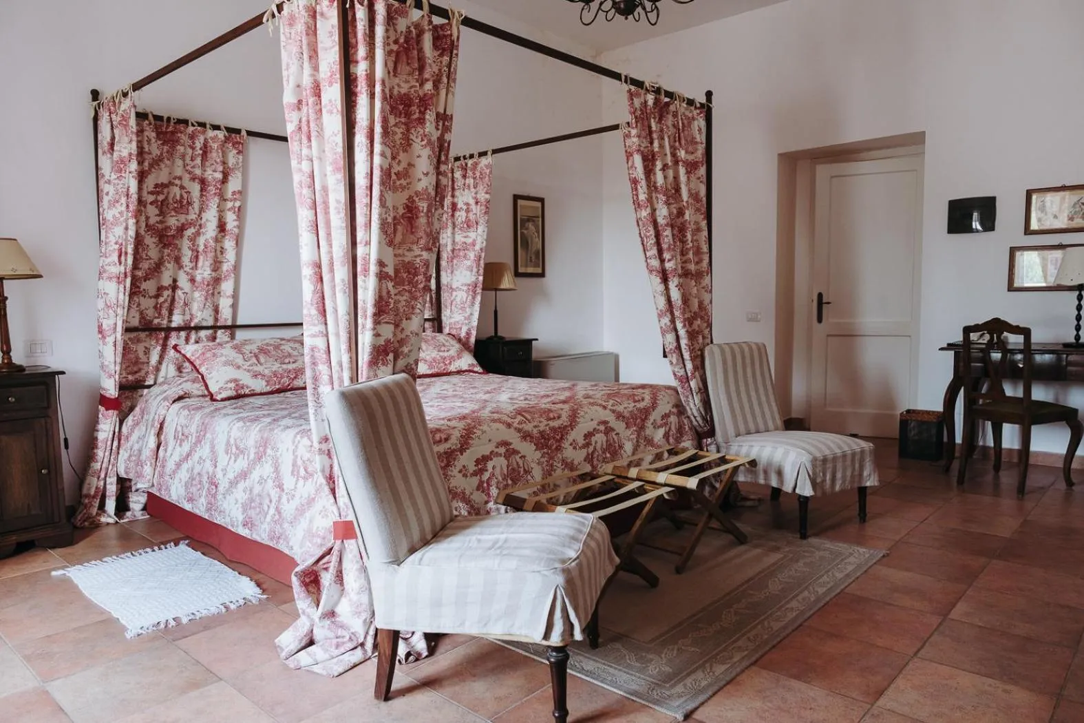 Photo of the whole room, Bed in Golf Club Metaponto