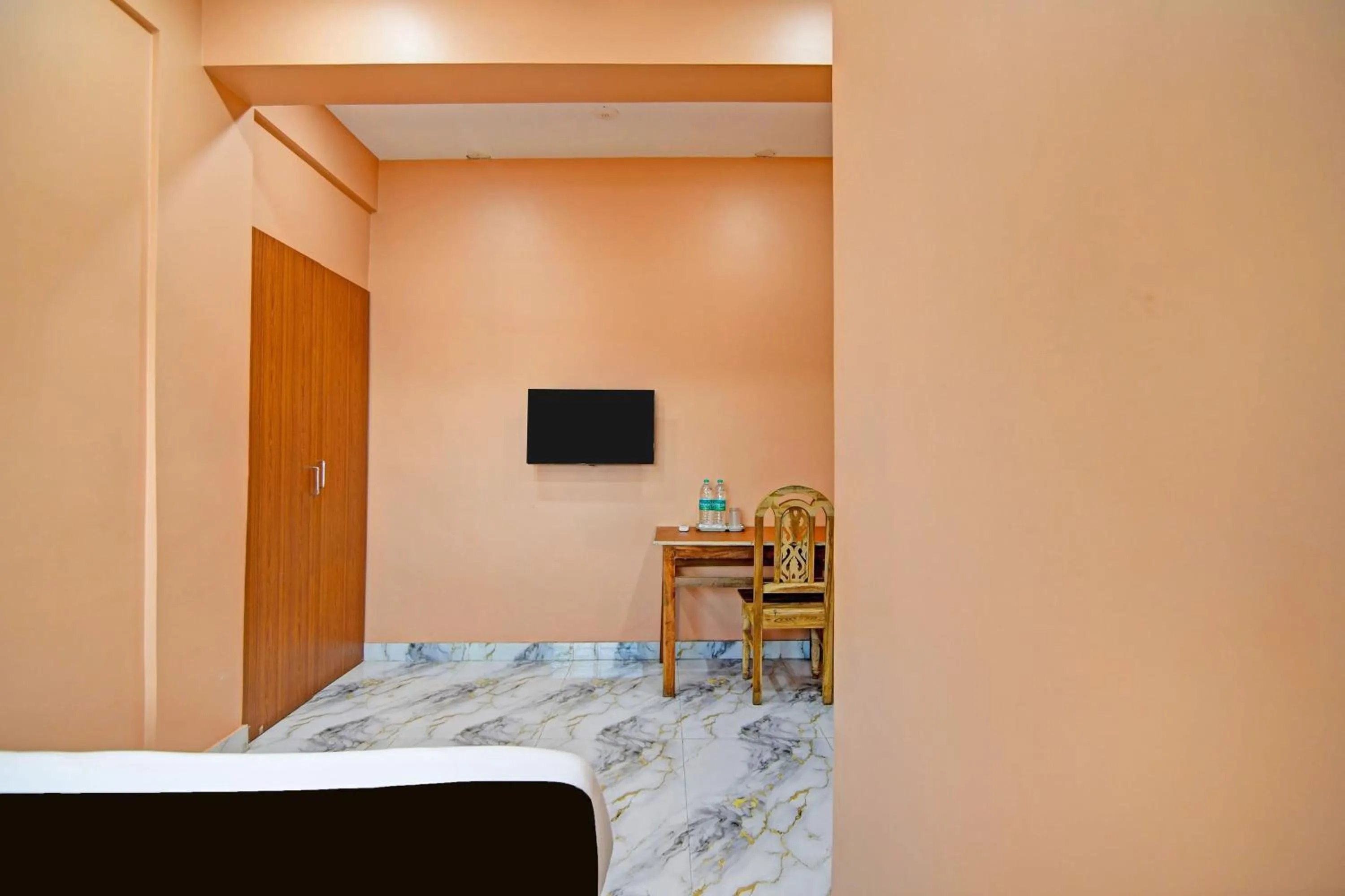 Bedroom, Bed in Super Collection O Metropolis Mall Kolkata Formerly Ax Inn