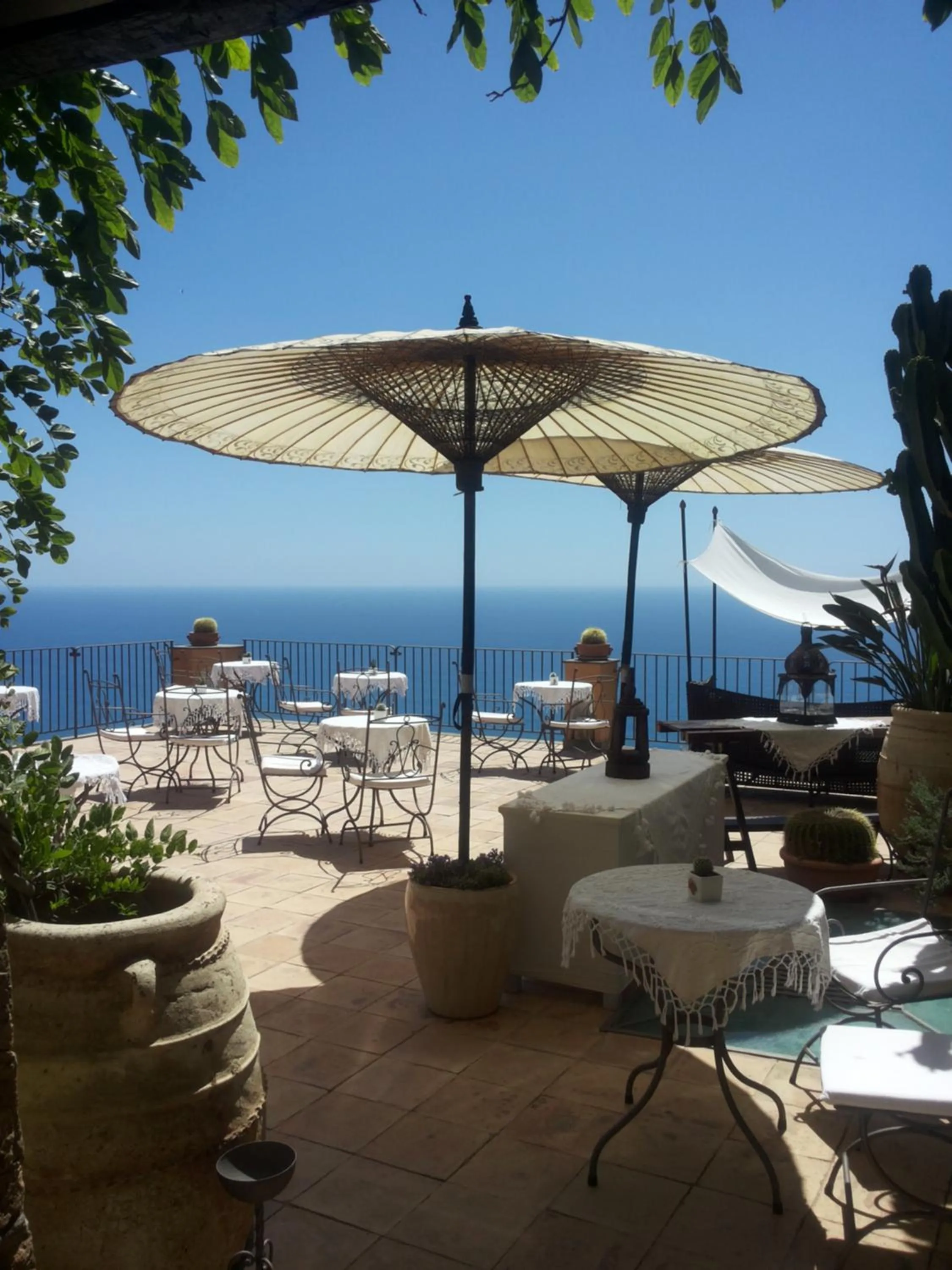 Balcony/Terrace in Marulivo Hotel