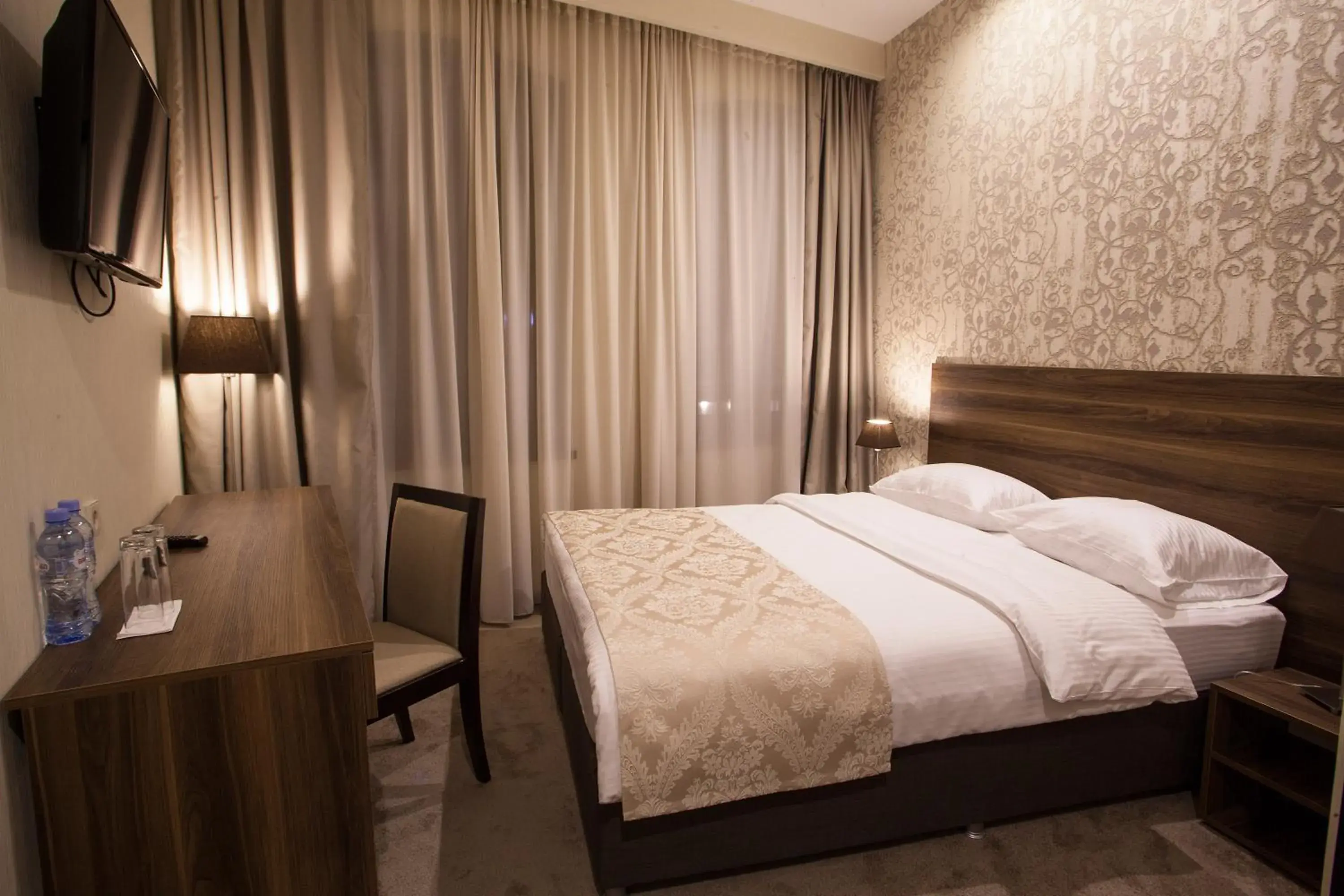 Double or Twin Room with Lake View in Old Meidan Tbilisi By Urban Hotels Double or Twin Room with Lake View in Old Meidan Tbilisi By Urban Hotels