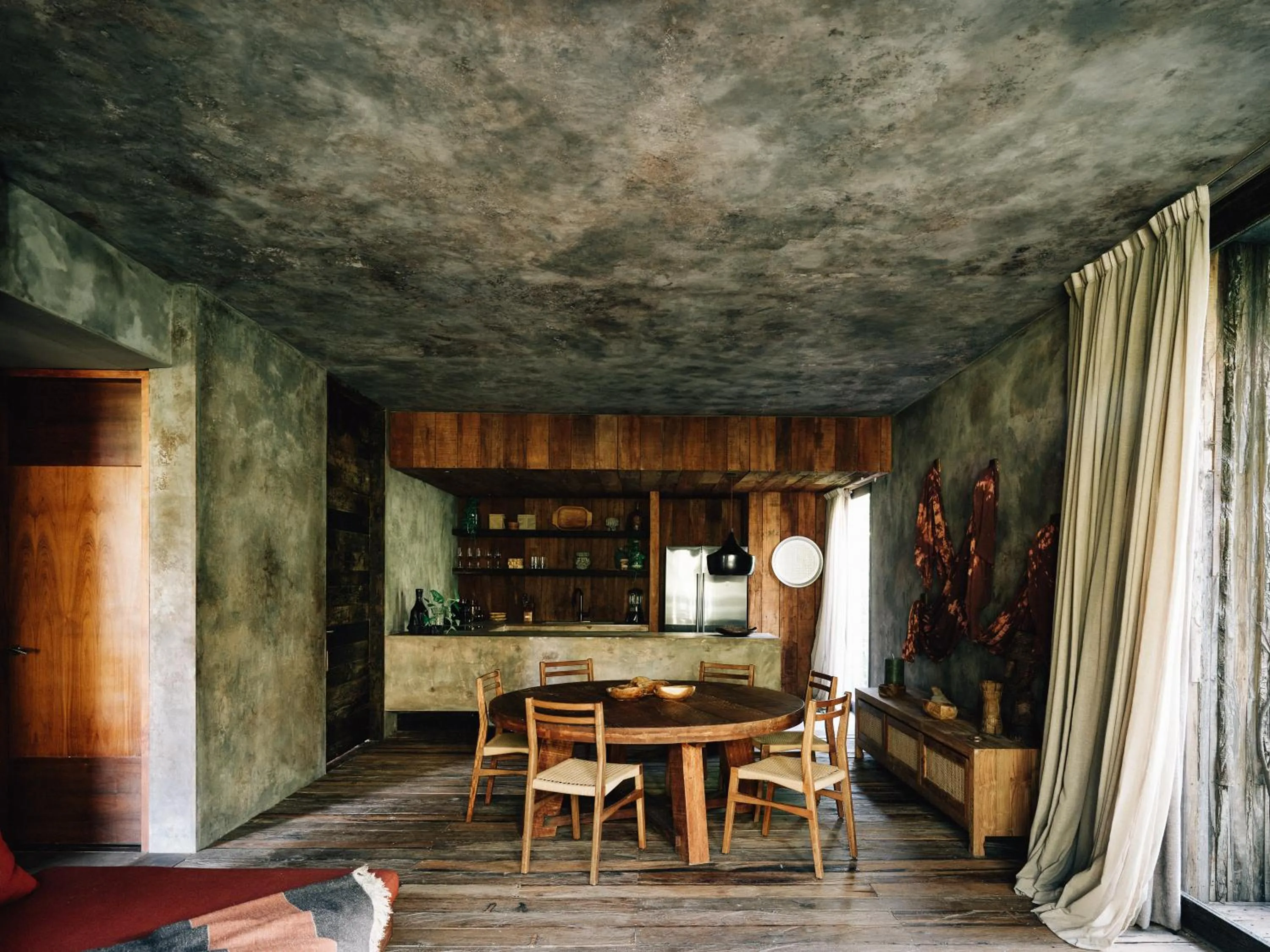 Dining area in Nômade Temple Tulum