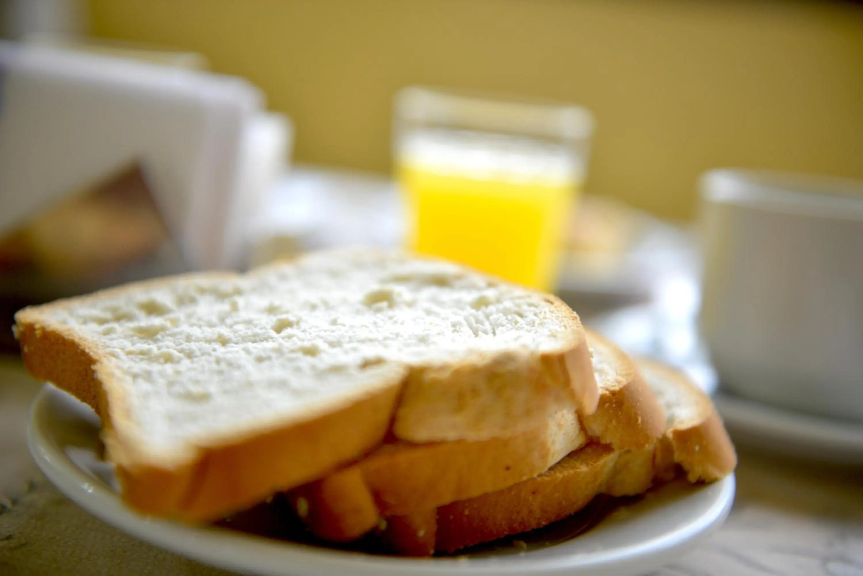 Food and drinks in Hotel Lilian