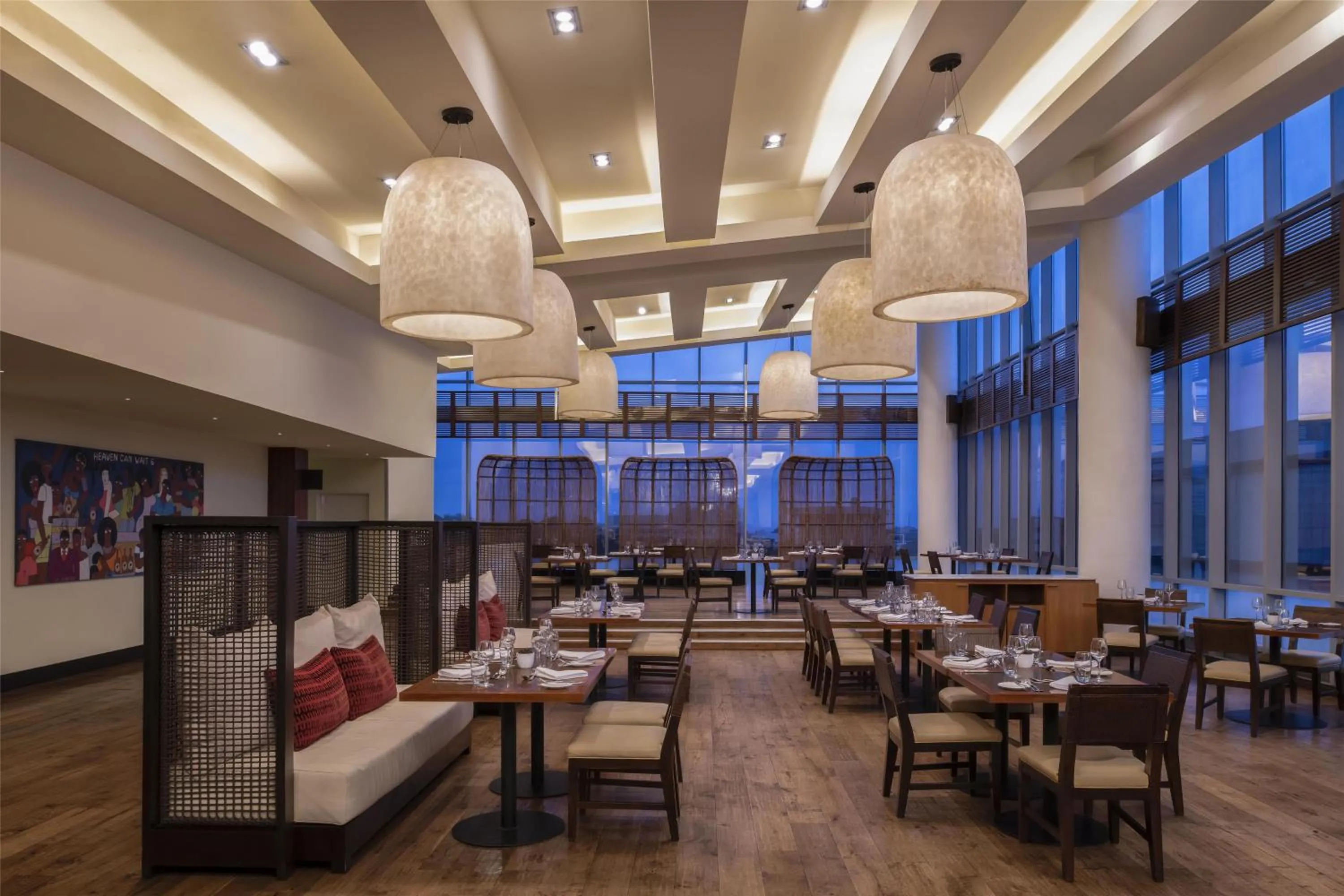 Restaurant/places to eat in Kempinski Hotel Gold Coast City