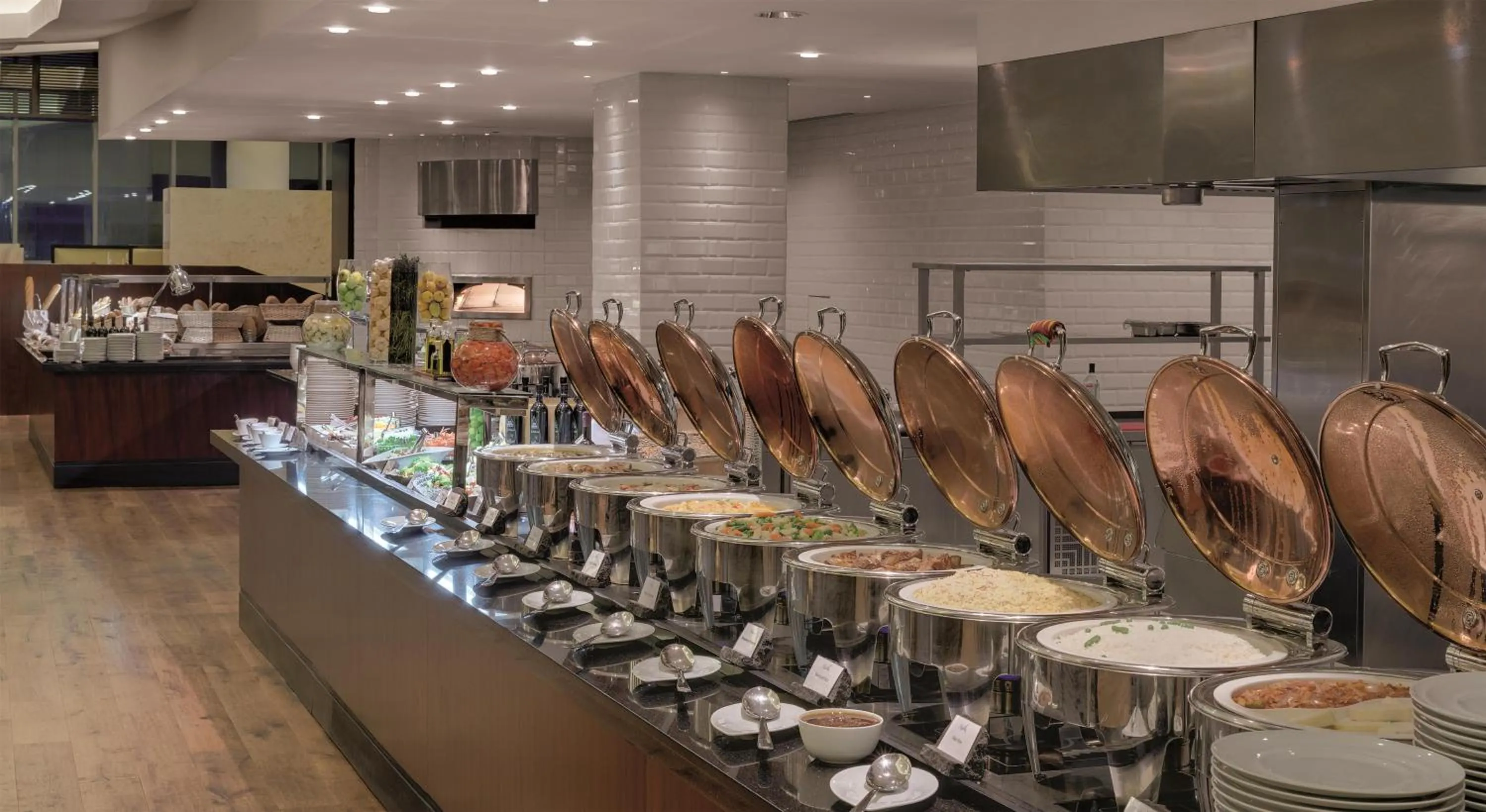 Restaurant/places to eat in Kempinski Hotel Gold Coast City