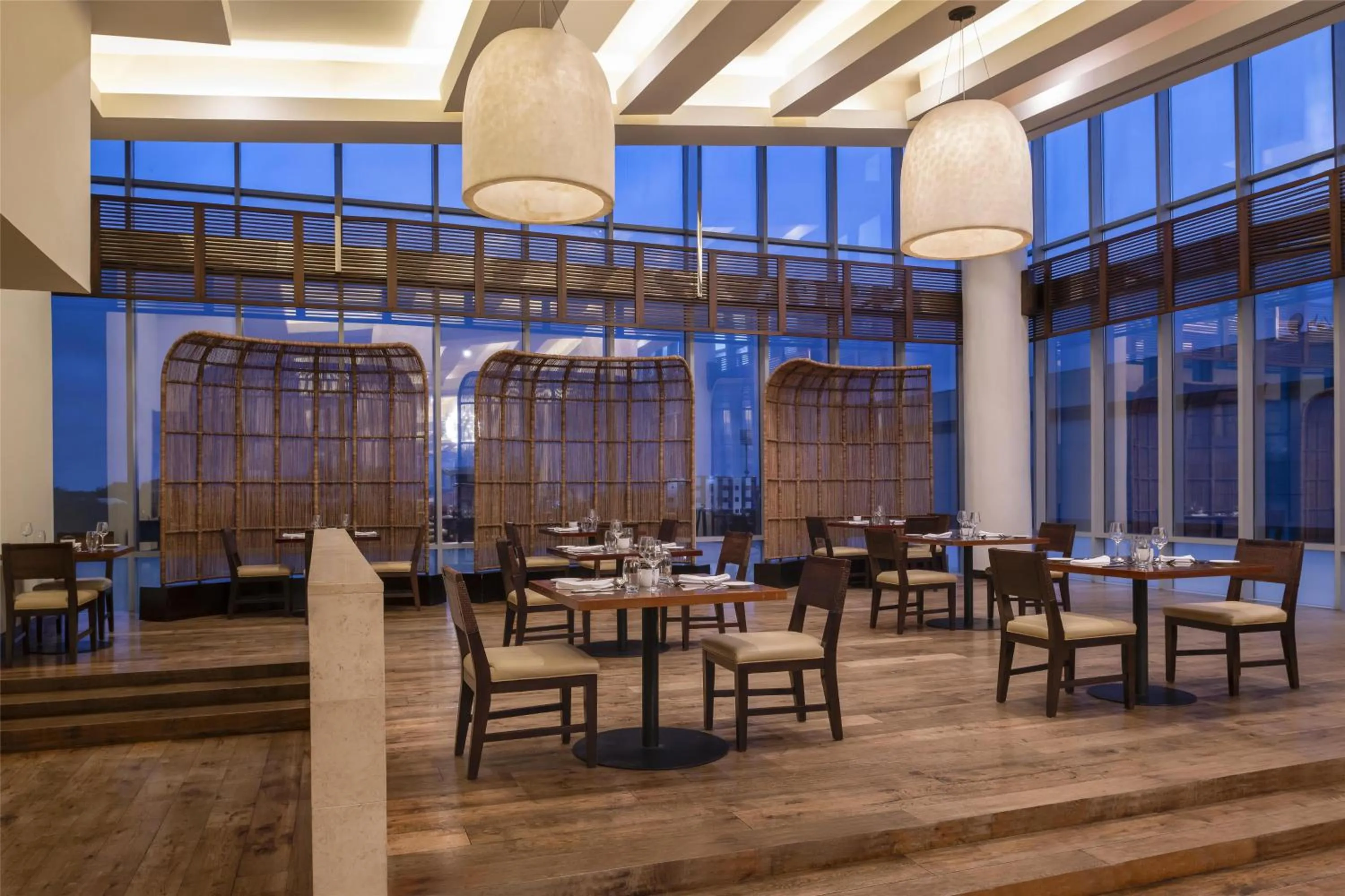 Restaurant/places to eat in Kempinski Hotel Gold Coast City