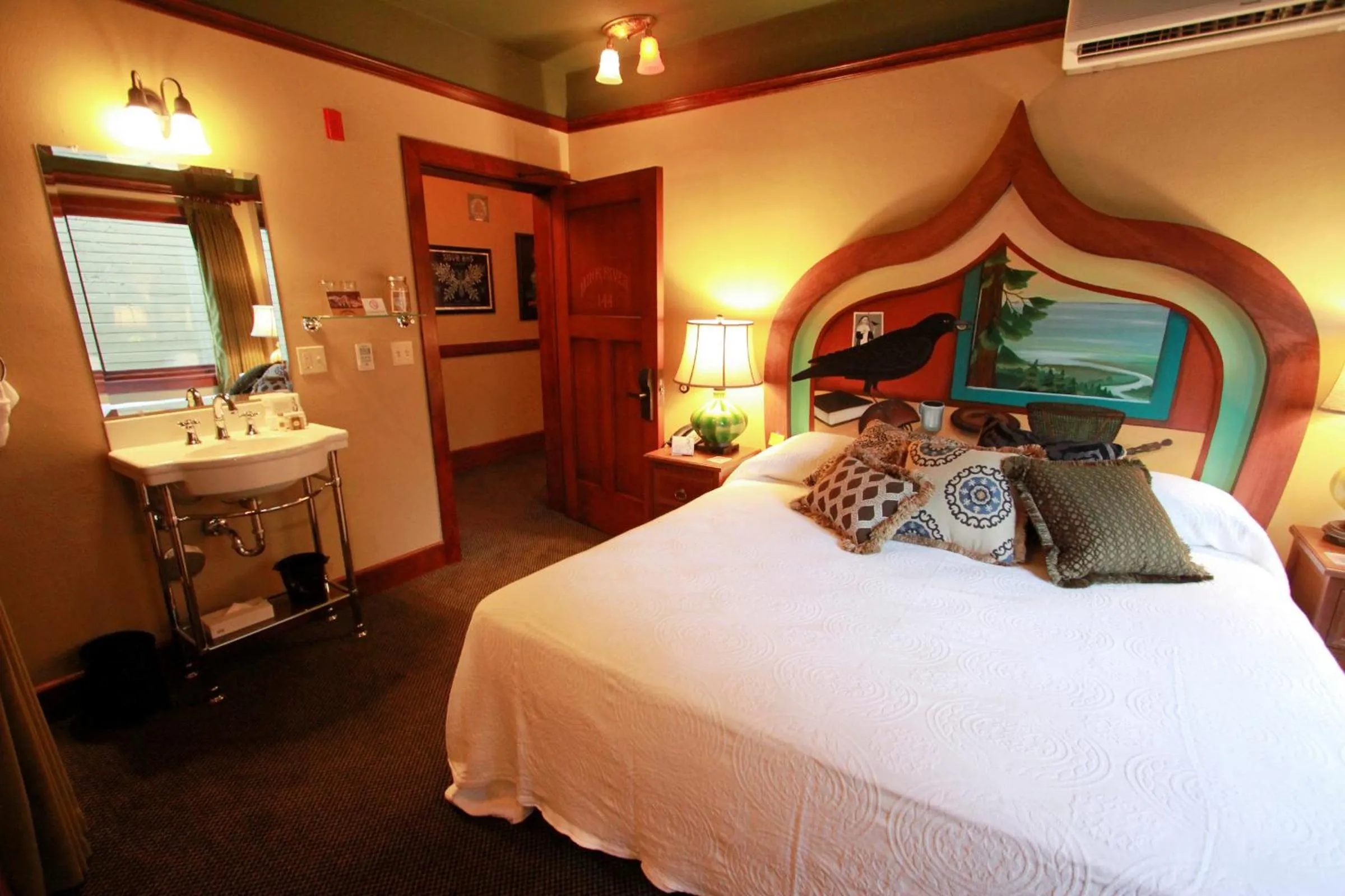 Bed in McMenamins Kennedy School