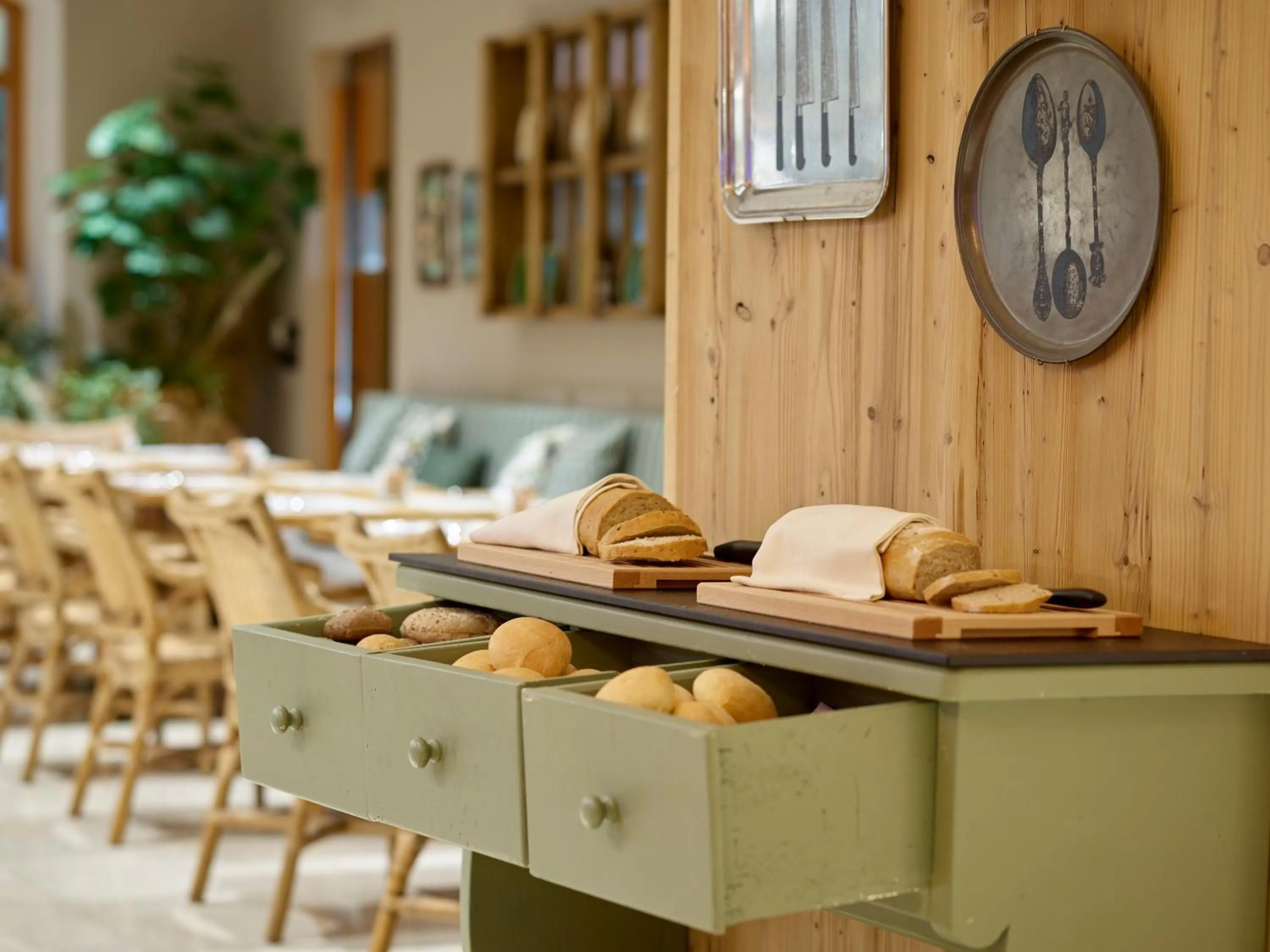 Restaurant/places to eat in Manci Apartments by Hotel America