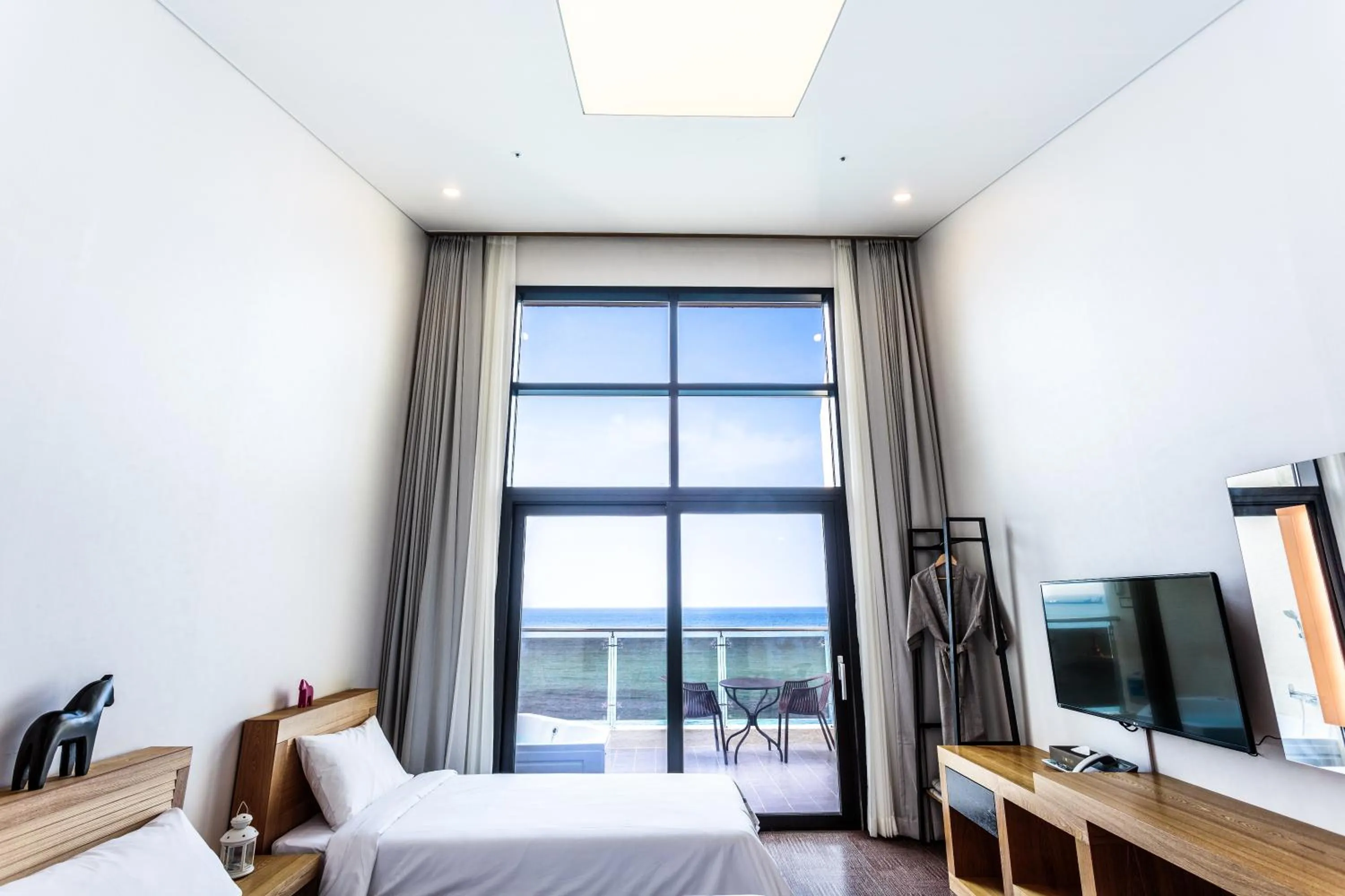 Decorative detail, Bed in Sea Stay Hotel