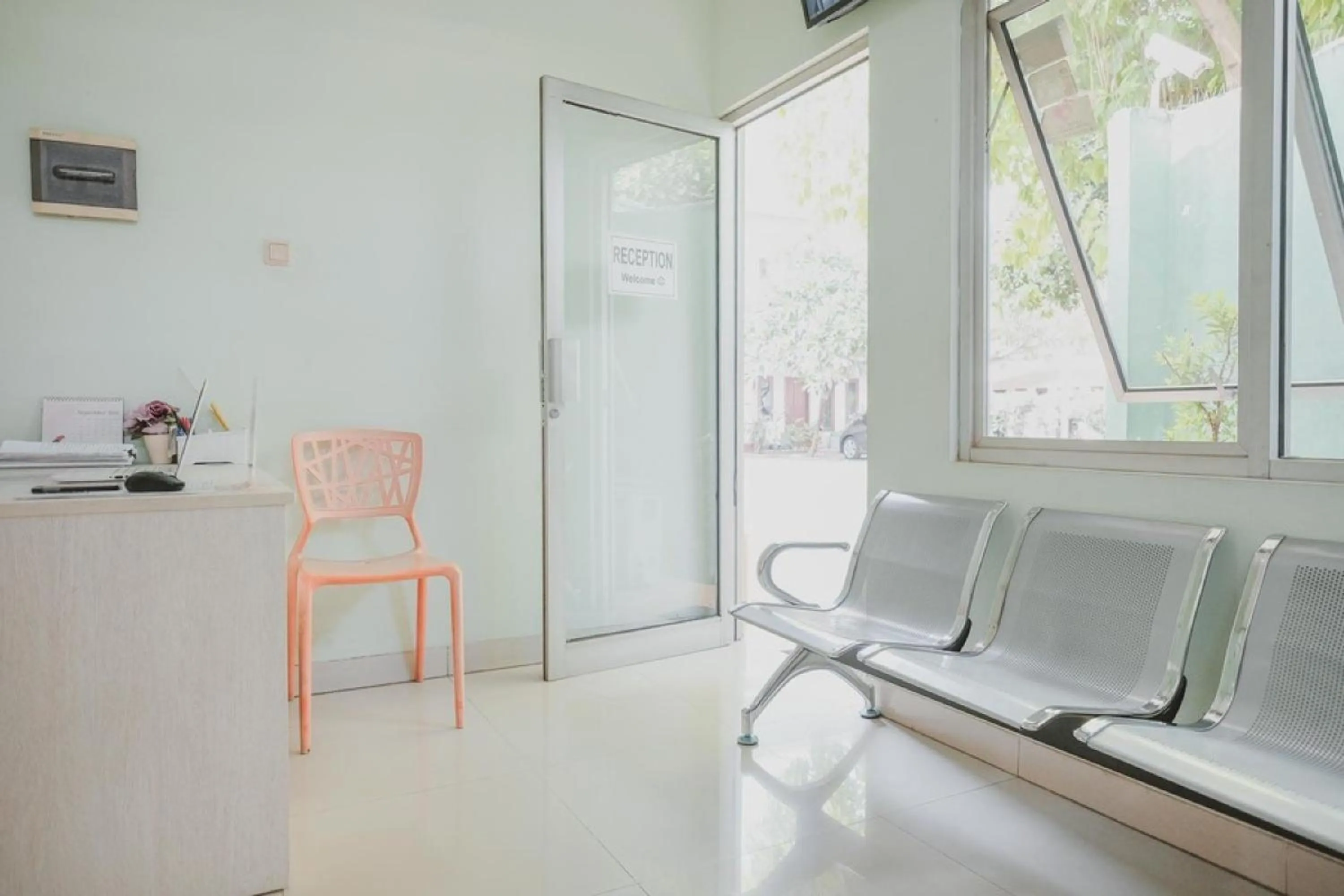 Lobby or reception in Reddoorz Plus @ Karet Pedurenan 3