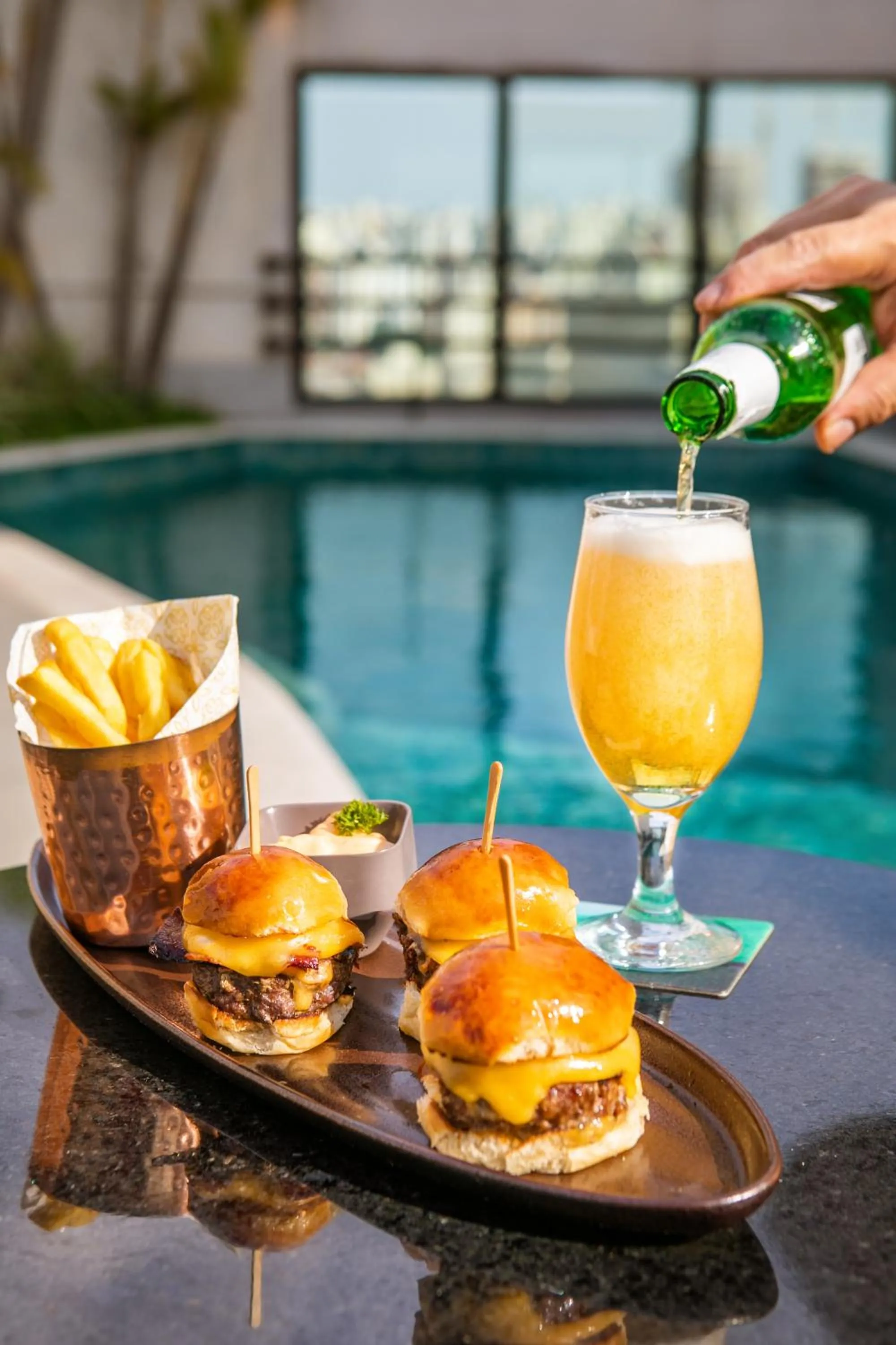 Swimming pool in Meliá Jardim Europa