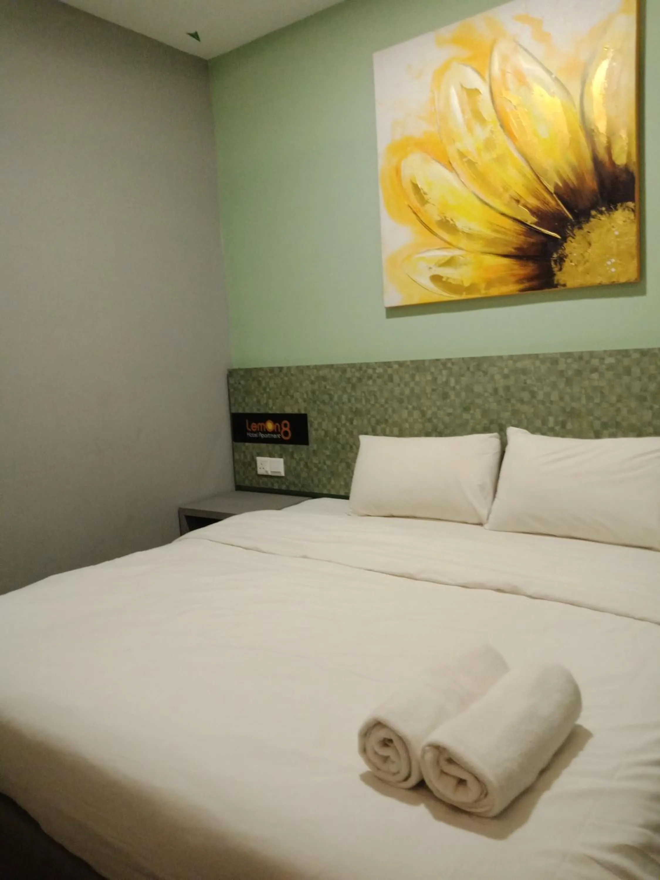 Bed in Lemon 8 Boutique Hotel @ Melaka