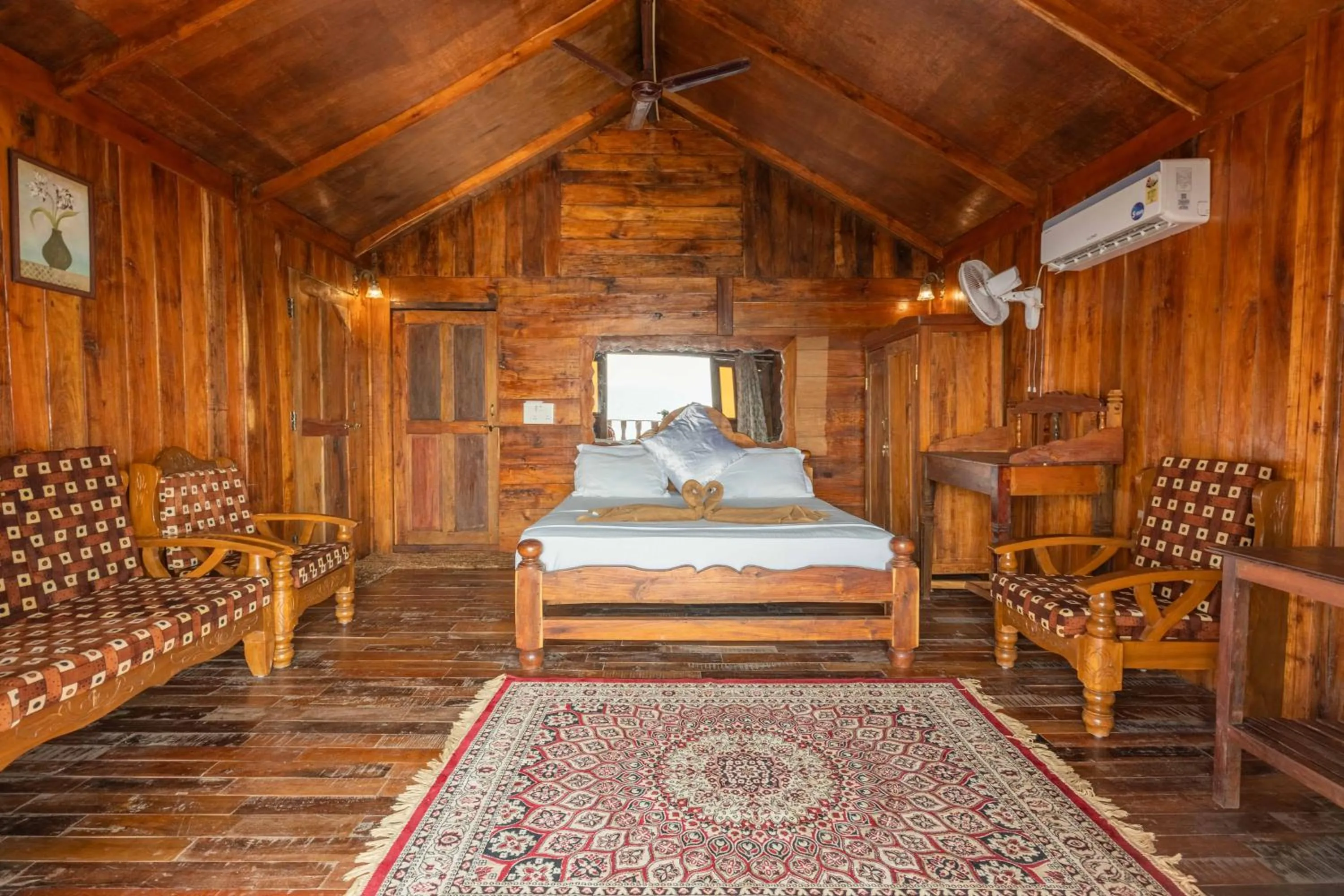 Bedroom, Bed in Blue Lagoon Resort Goa