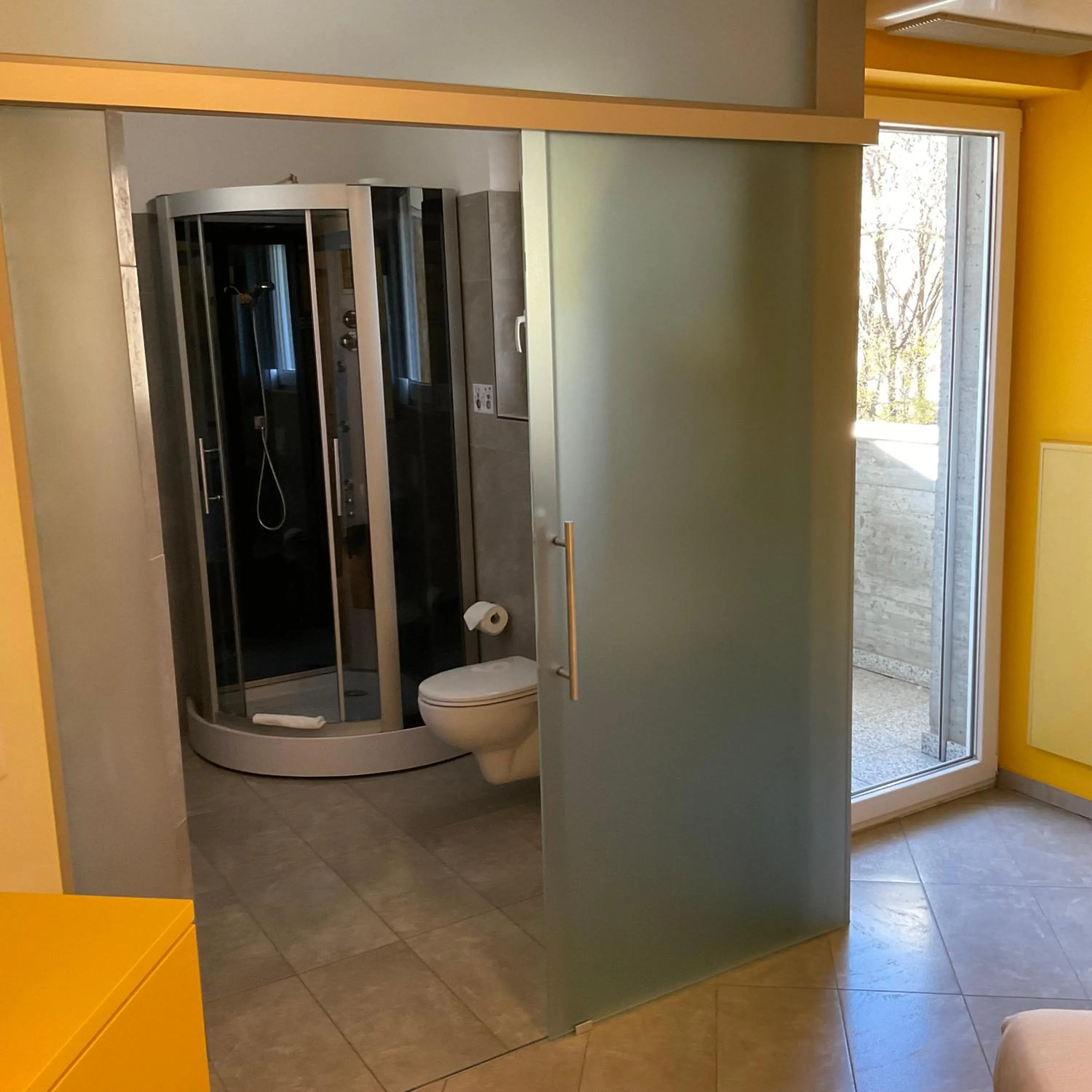 Shower in Hotel Liberty Self Check-In