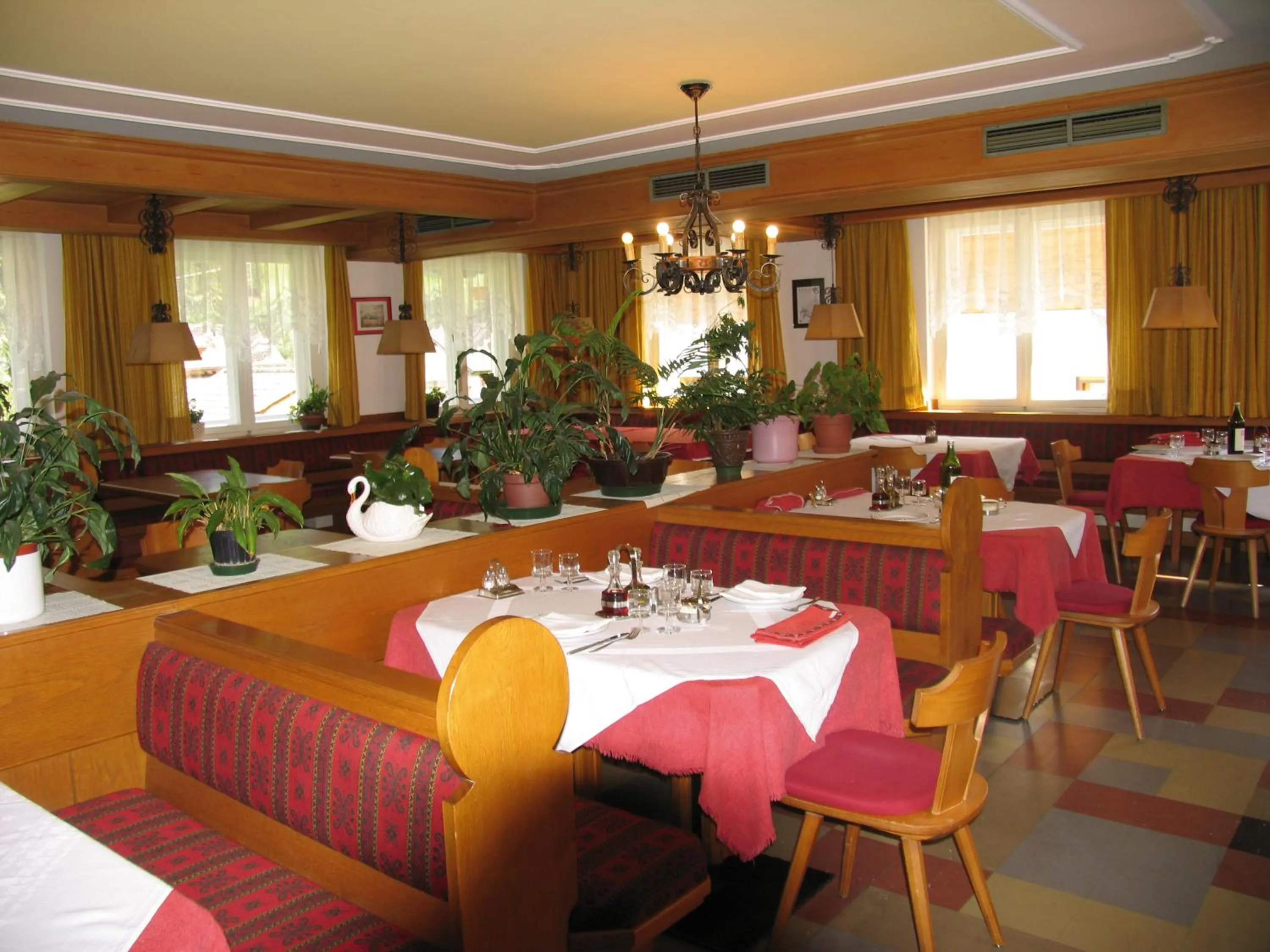 Restaurant/places to eat in Hotel Bruggerwirt