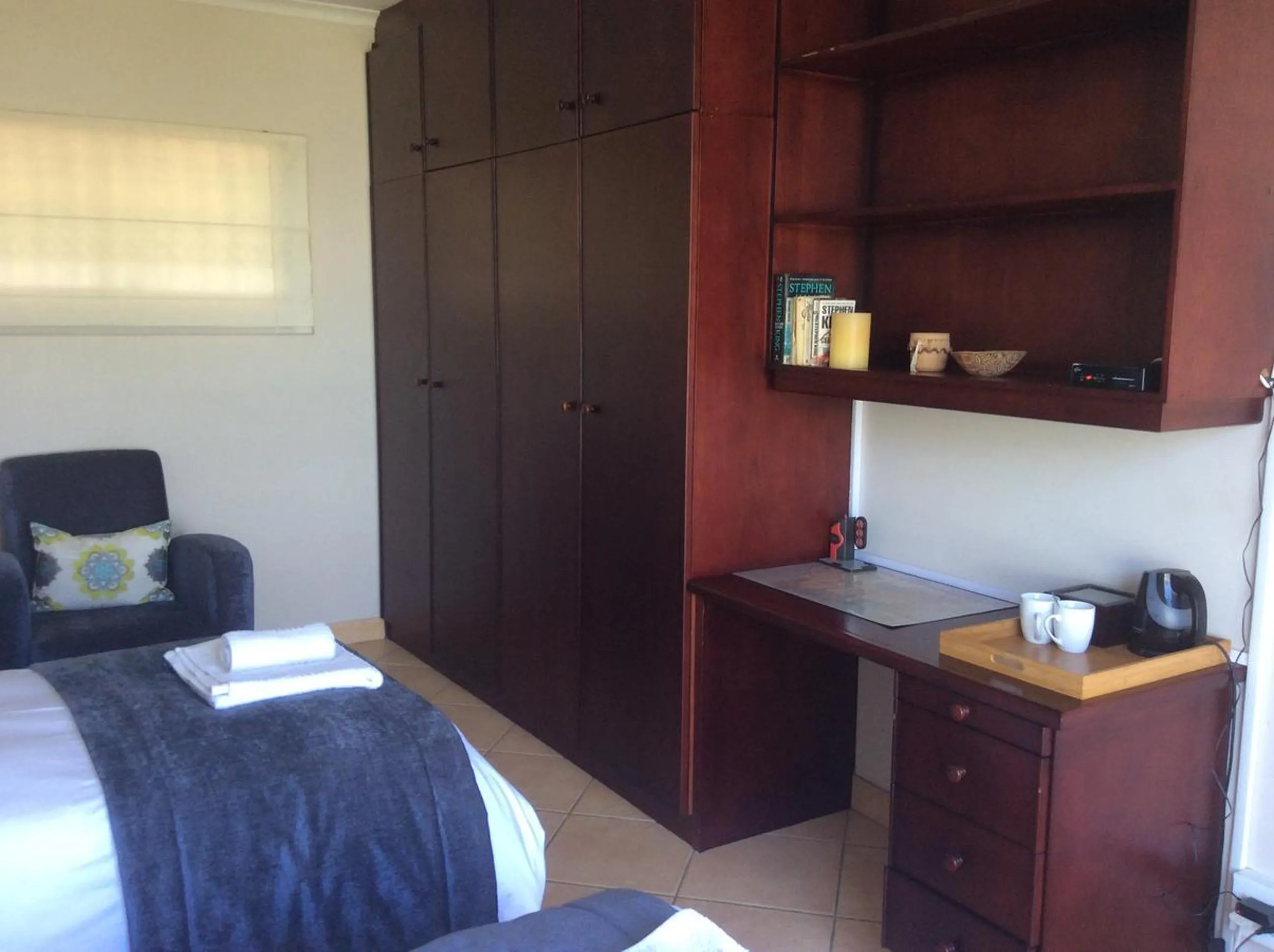 Coffee/tea facilities, Bed in Misty Blue Bed and Breakfast