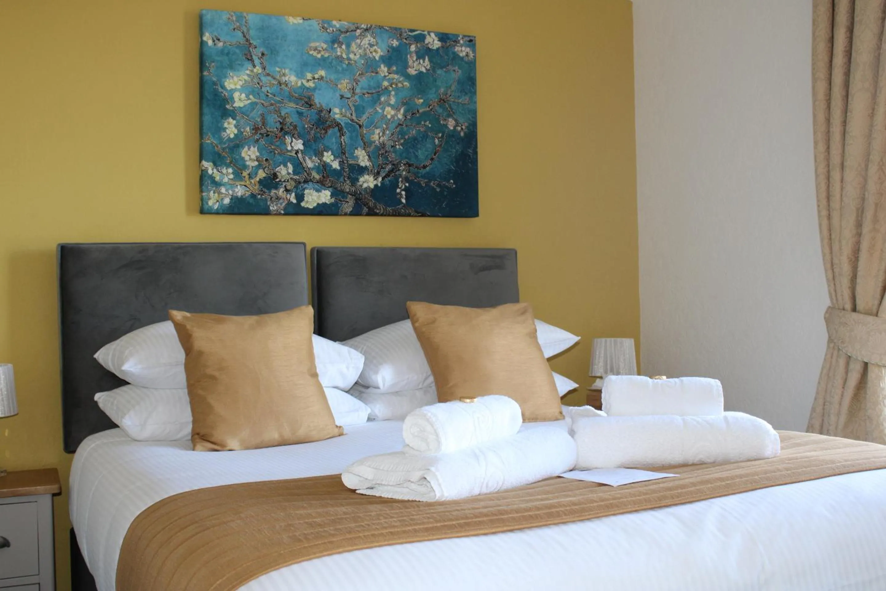 Bedroom, Bed in The Birdham Hotel & Restaurant