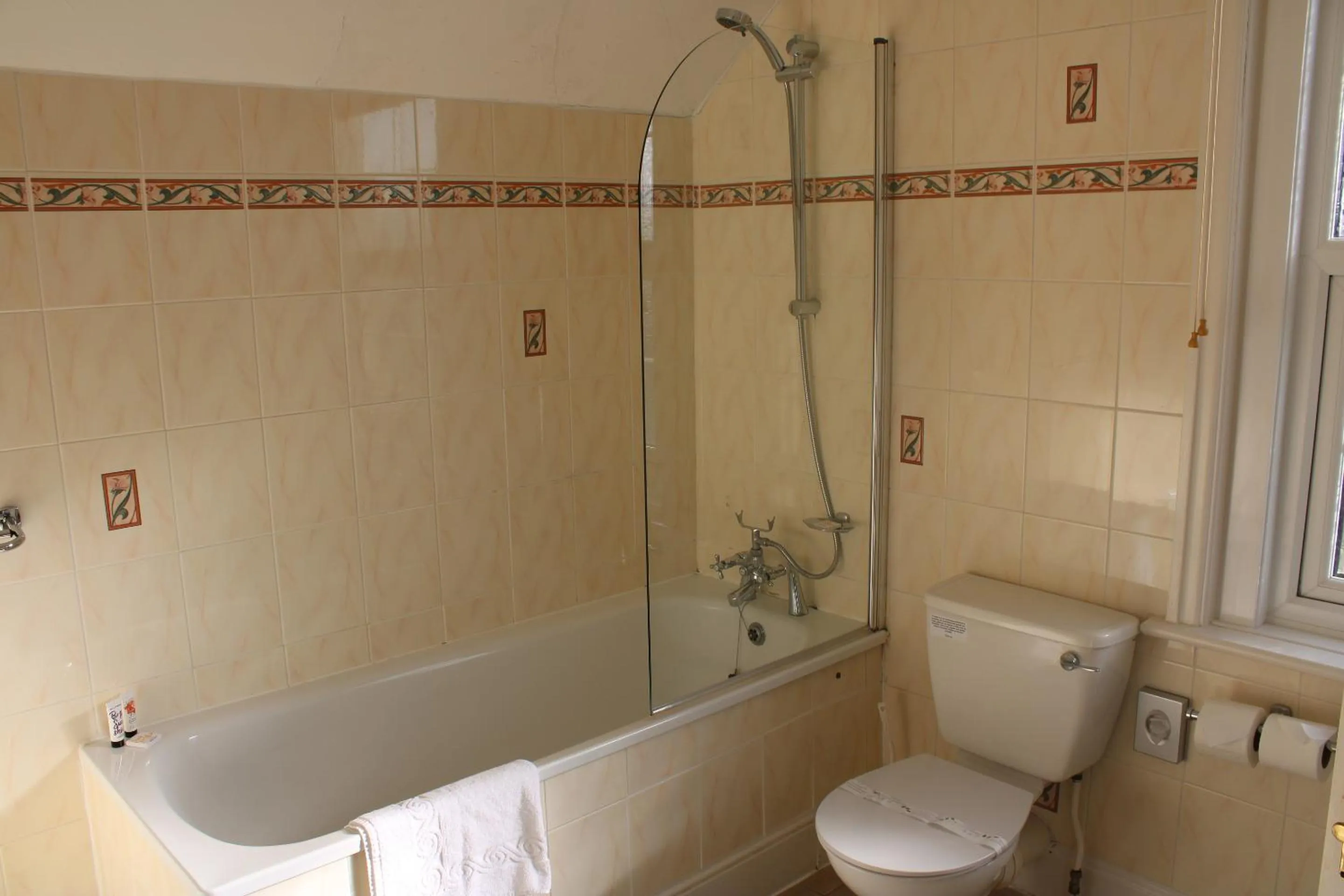 Bathroom in The Birdham Hotel & Restaurant