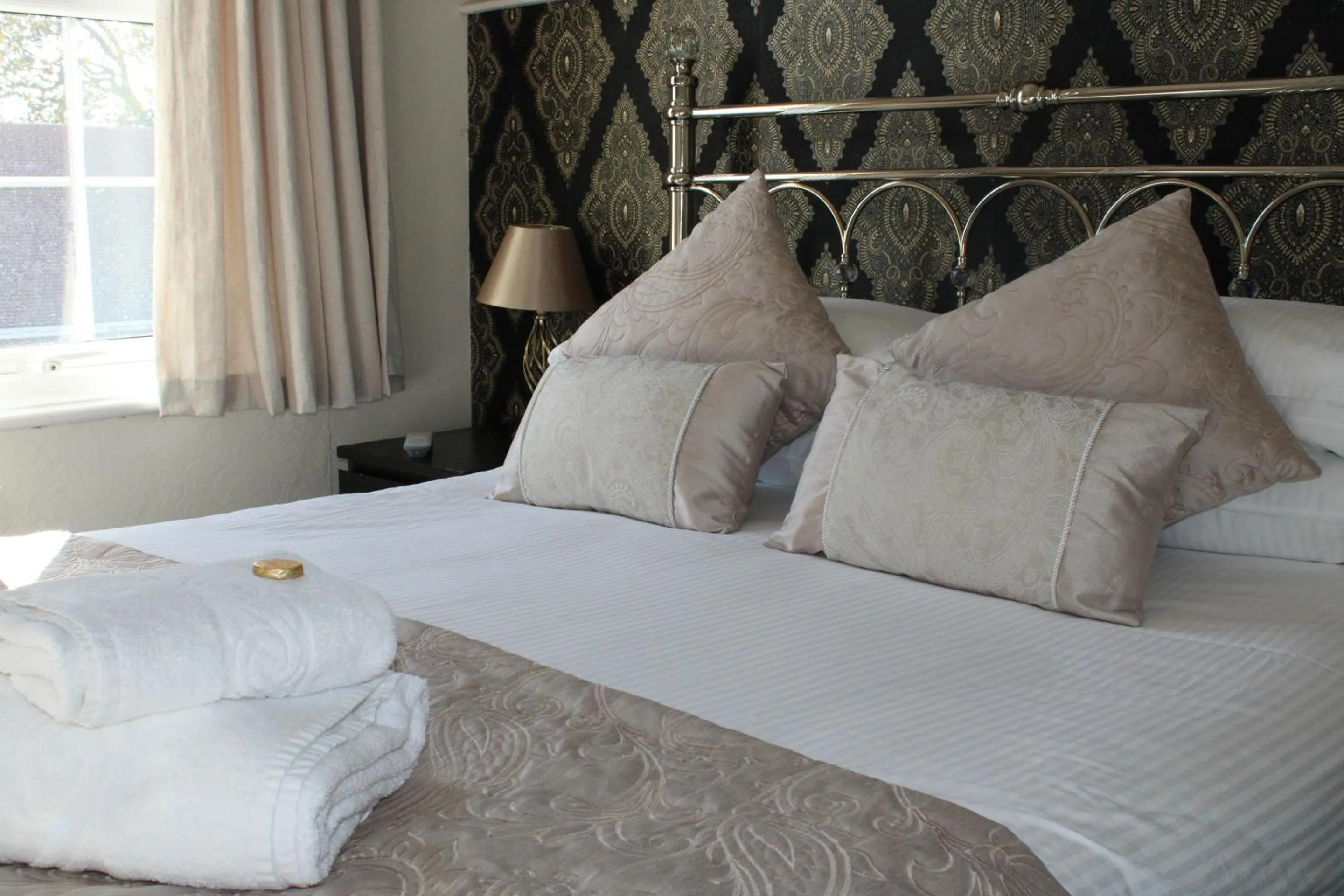 Bedroom, Bed in The Birdham Hotel & Restaurant