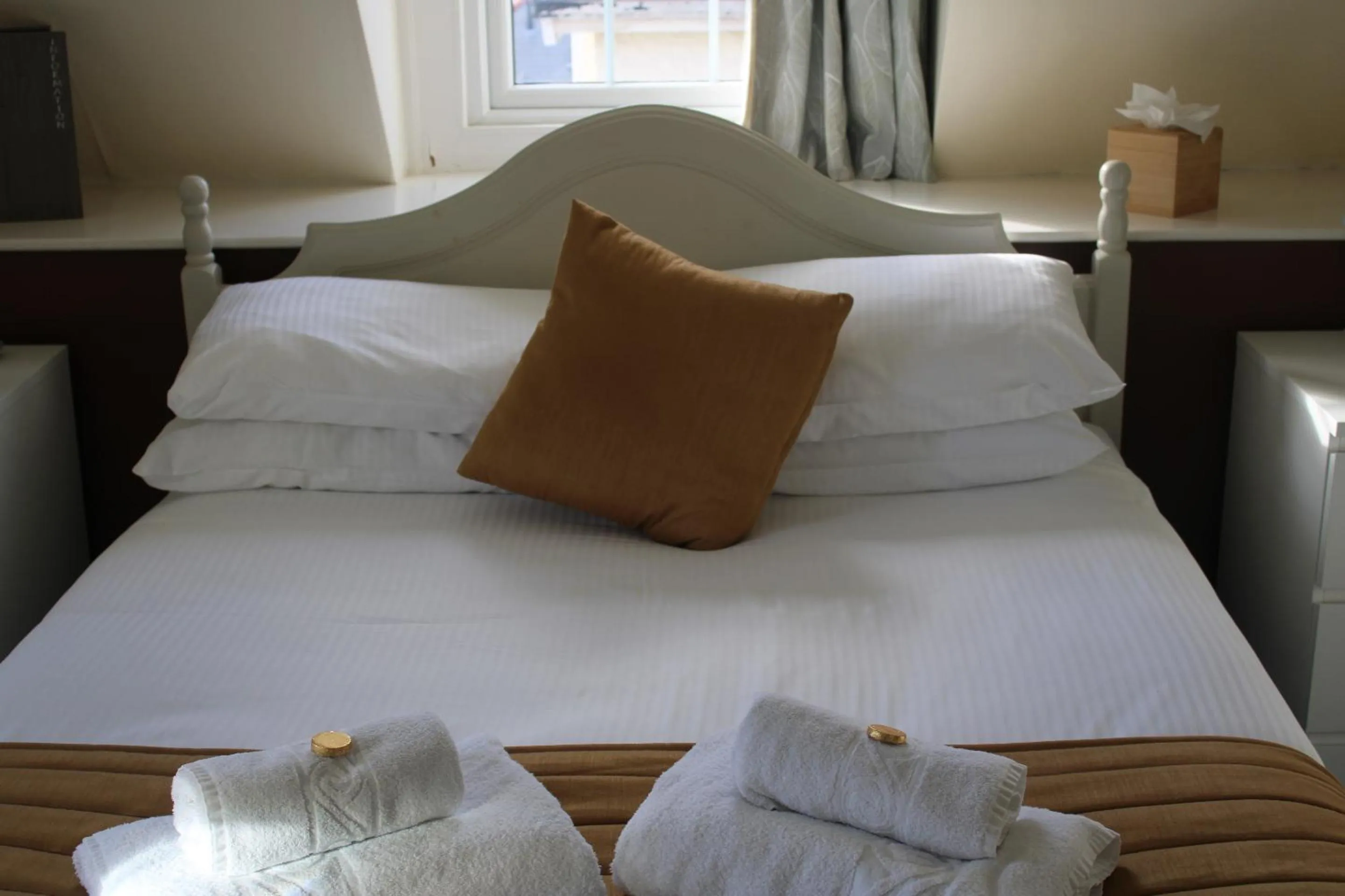 Bedroom, Bed in The Birdham Hotel & Restaurant