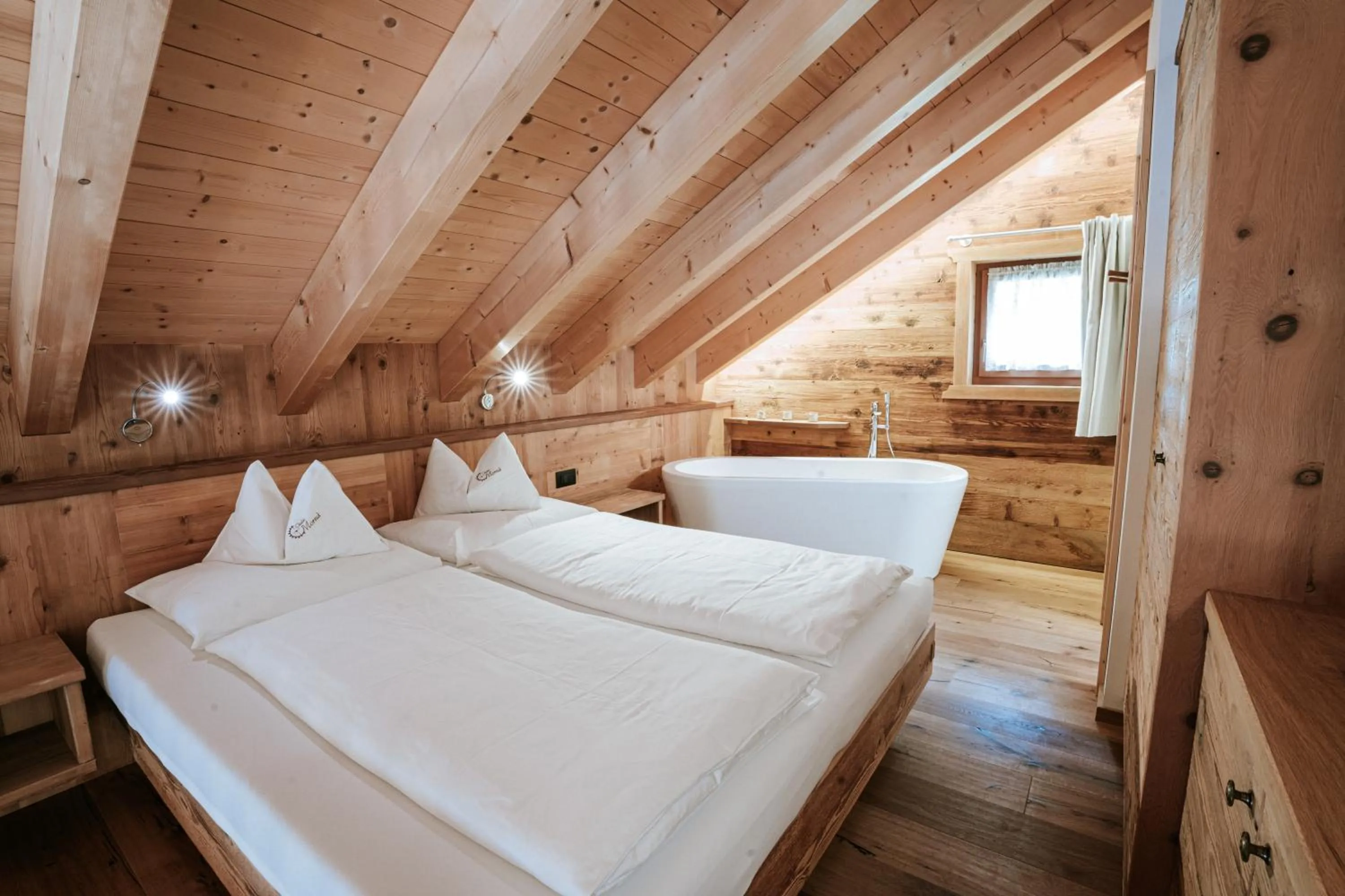 Bed in Chalet Mornà