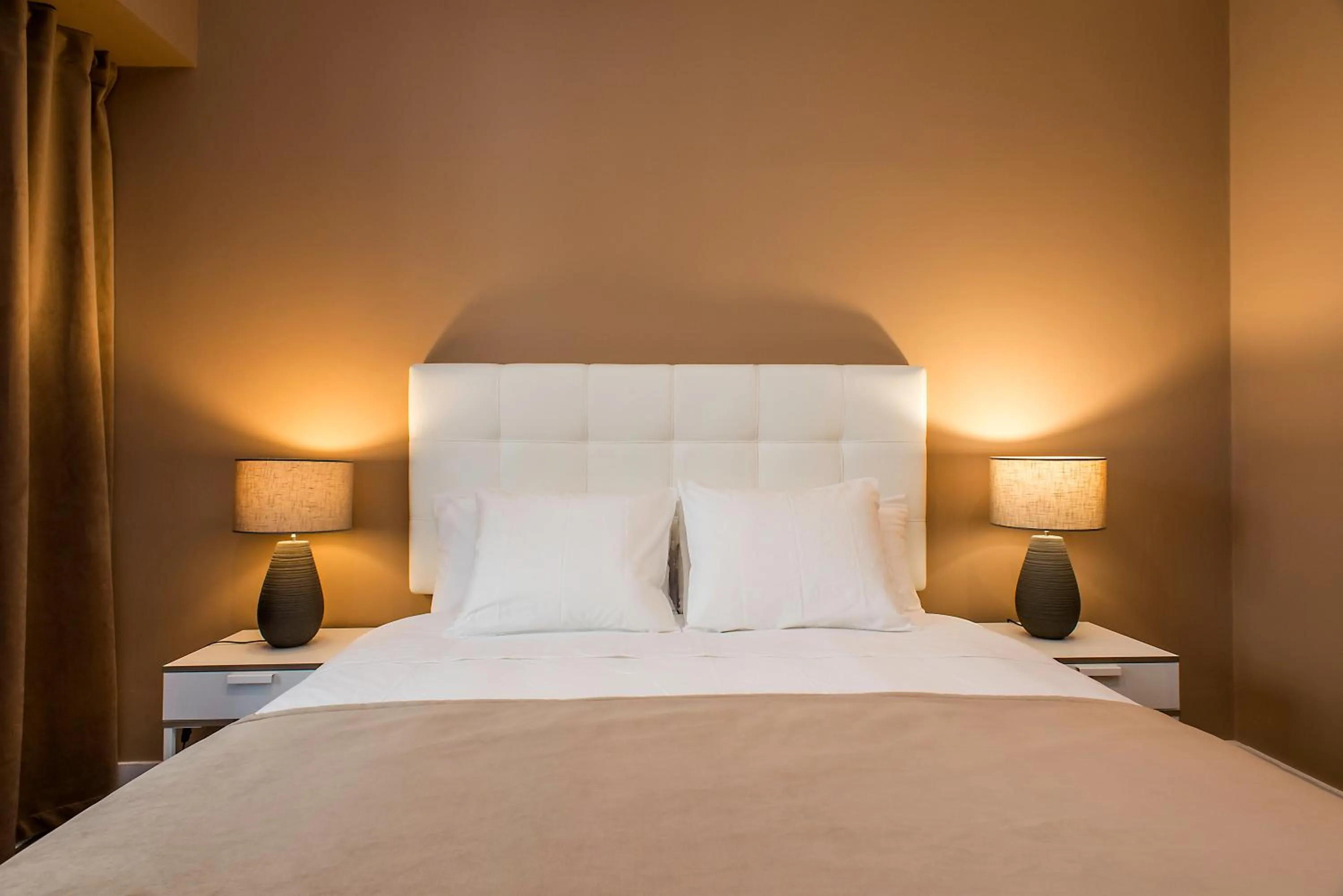Deluxe King Suite in PH Downtown Suites