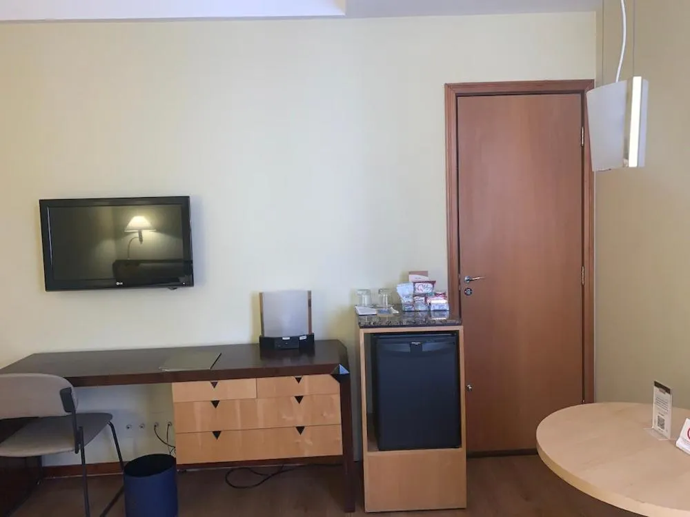 Golden Tower Pinheiros by Fênix Hotéis